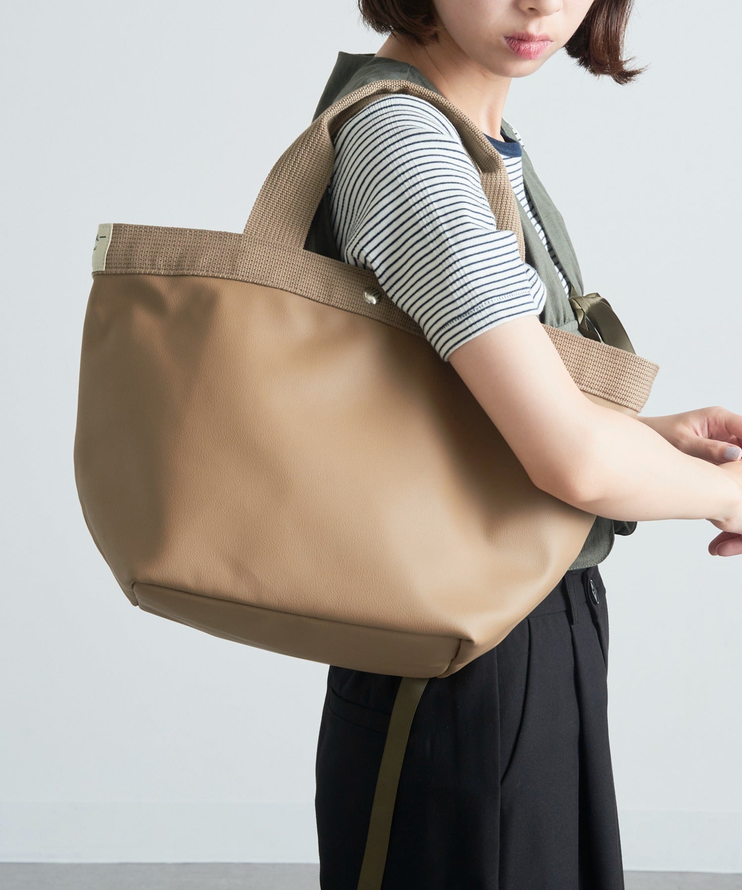 マガジンデモードエー MAGASIN DE MODE A ミニョントートラージ SNBD （キャメル） キャメル
