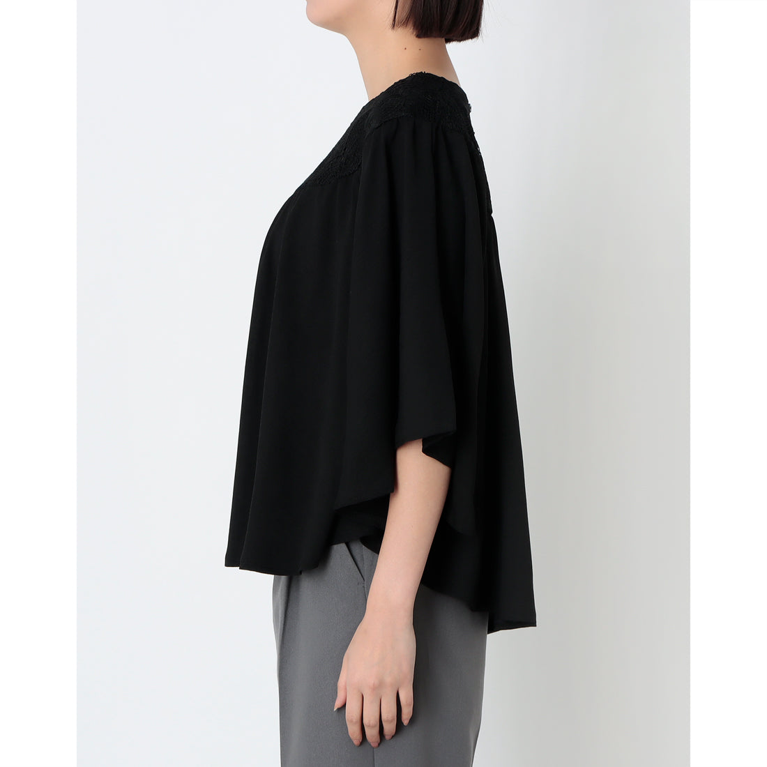 マハラモダン MAHARA MODERN ヴィンテージワッシャーレースポンチョ （ブラック） ブラック