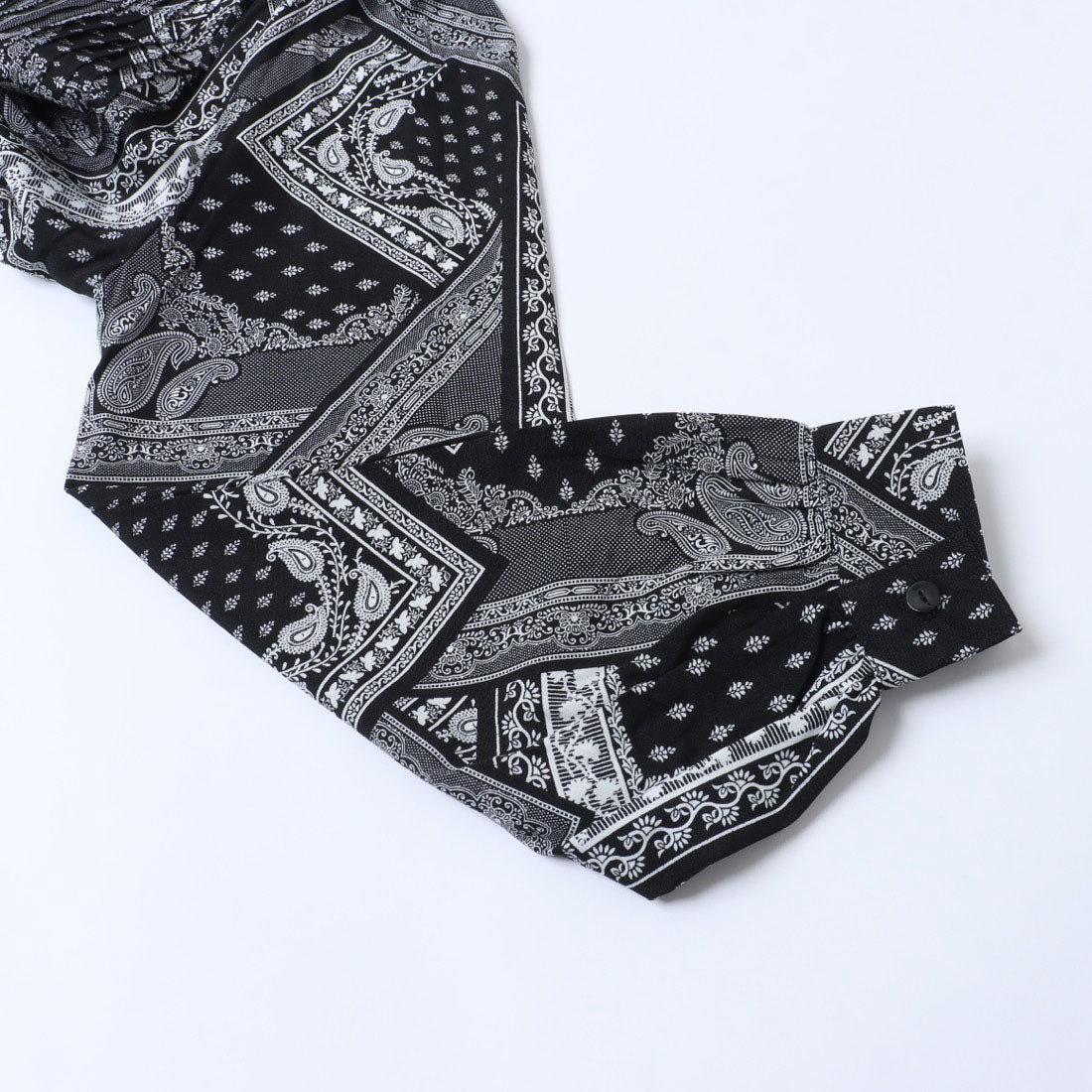 メゾンオナド MAISON ONADO ペイズリー柄ブラウス （BLACK） BLACK