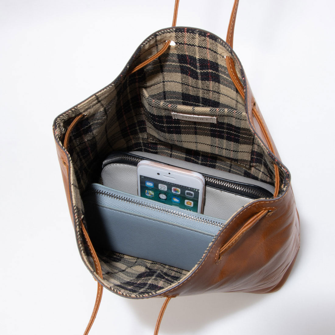 マドゥリ MADULI レザー巾着バッグ （BROWN） BROWN