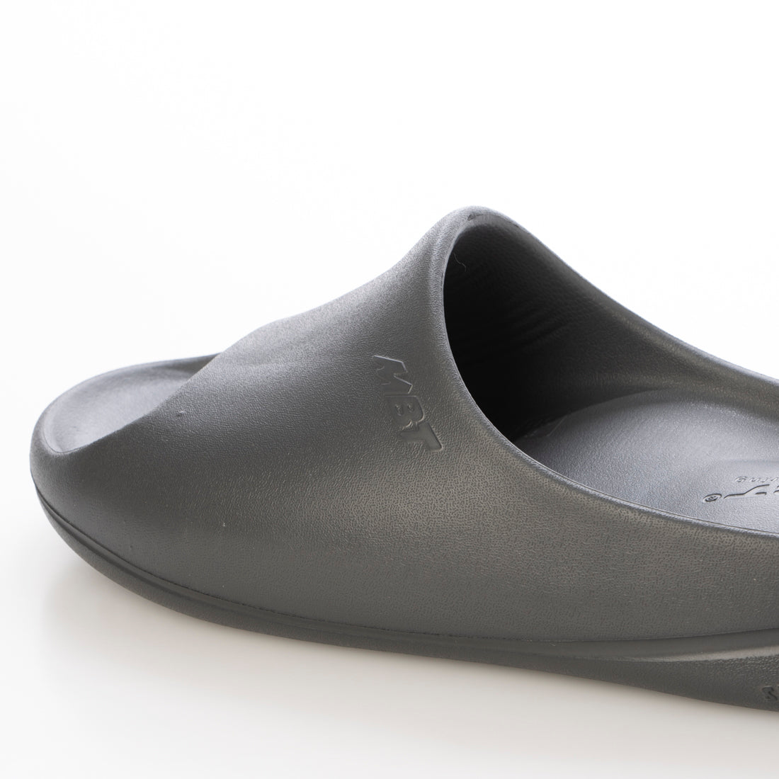 エムビーティー MBT SENSOR SANDAL M IVORY （METALLIC PEWTER） METALLIC PEWTER