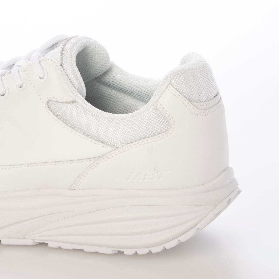エムビーティー MBT SIMBA TRAINER II M WHITE （WHITE） WHITE