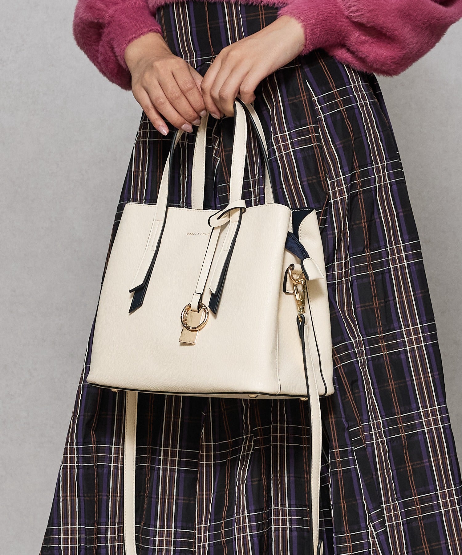 マーキュリーデュオ MERCURYDUO アオリワークハンドバッグ （IVO03） IVO03