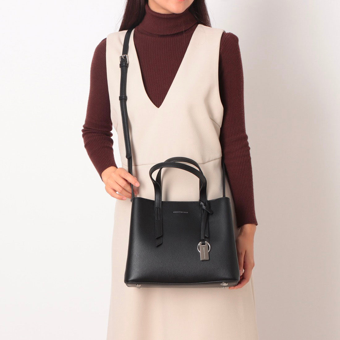 マーキュリーデュオ MERCURYDUO アオリワークハンドバッグ （IVO03） IVO03