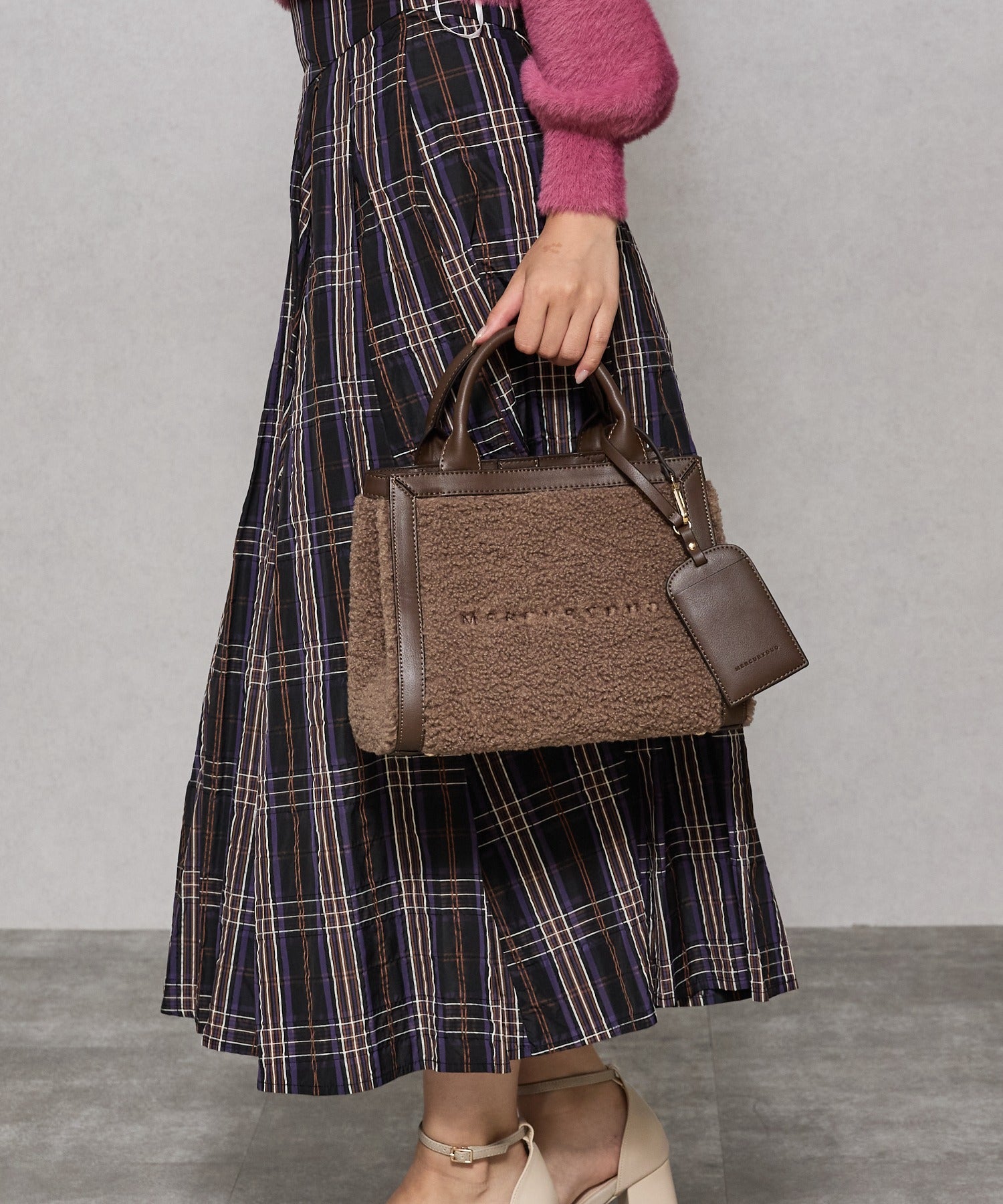 マーキュリーデュオ MERCURYDUO カードケース付 ロゴ刺繍ボアトートバッグ （GREGE54） GREGE54