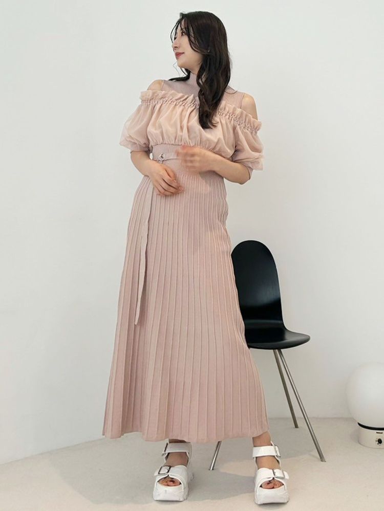 マーキュリーデュオ MERCURYDUO 異素材ドッキングオフショルニットハーフスリーブワ （ベージュ） ベージュ