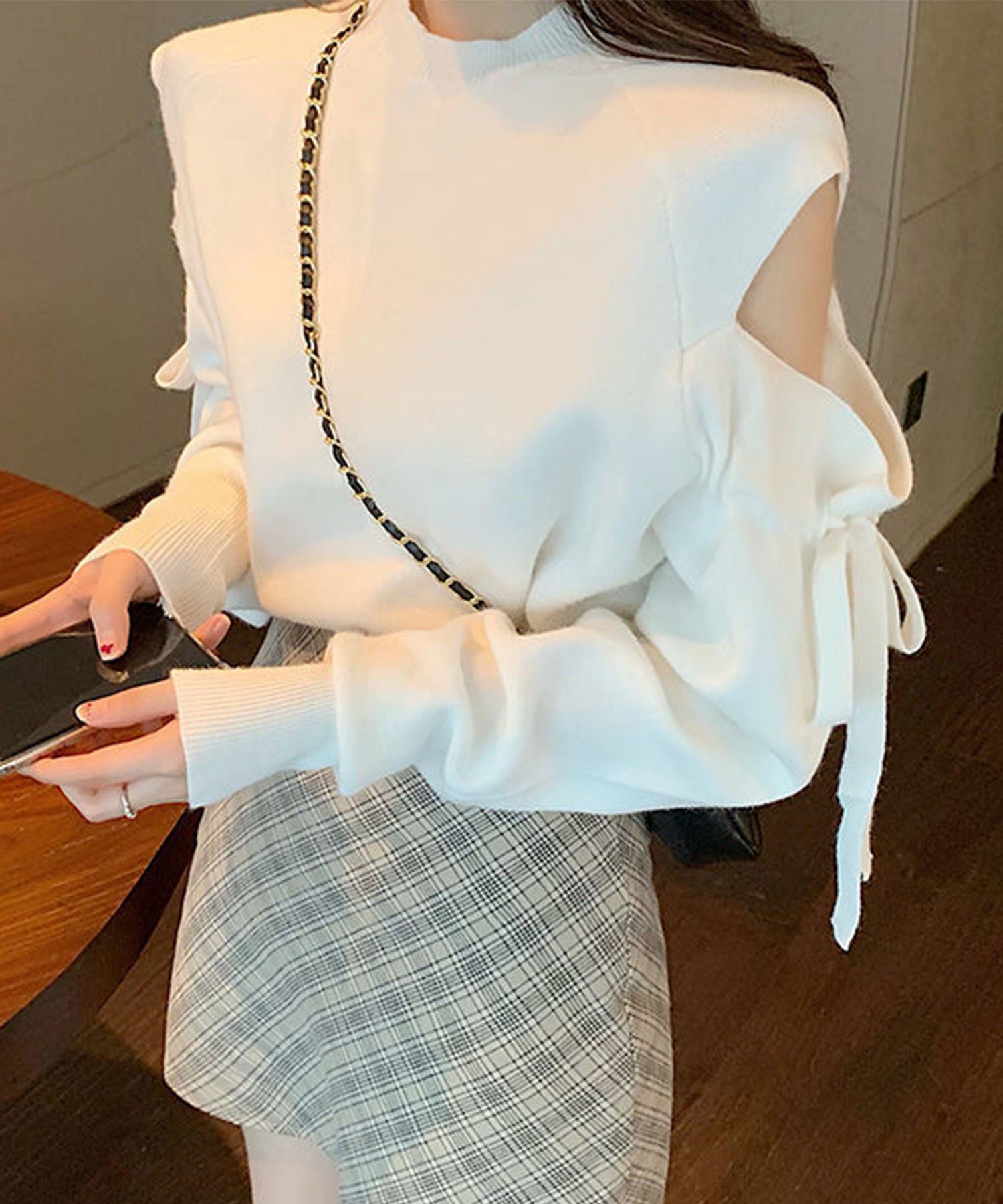 ミージェーン me Jane ショルダーカットギャザーリボンニットトップス,ホワイト