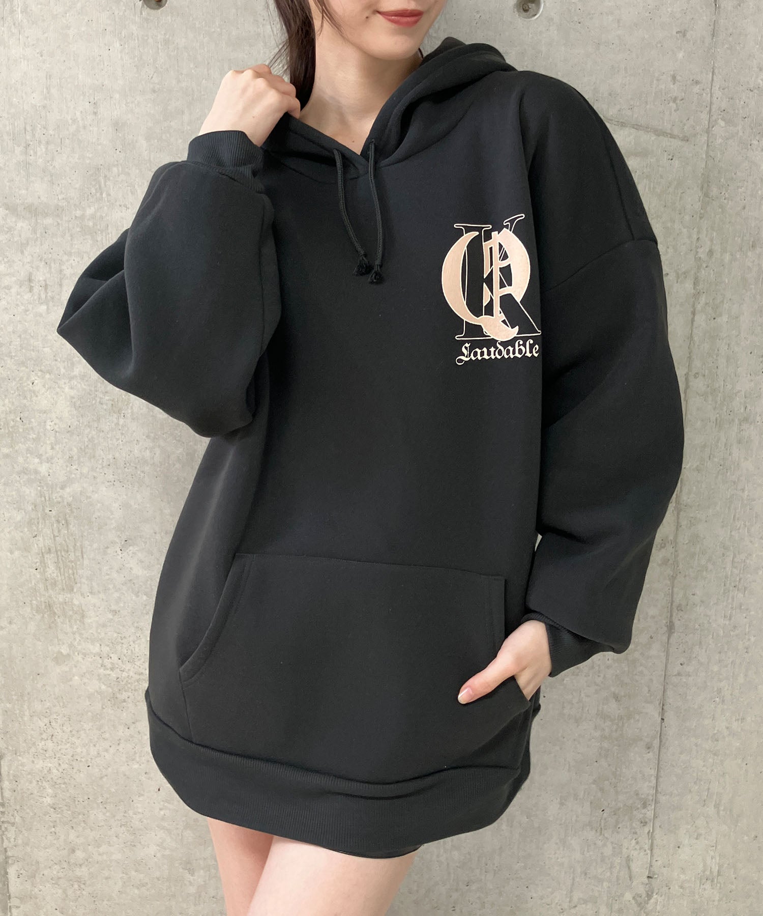 ミージェーン me Jane 裏起毛バックプリントワッペン付きプルパーカー