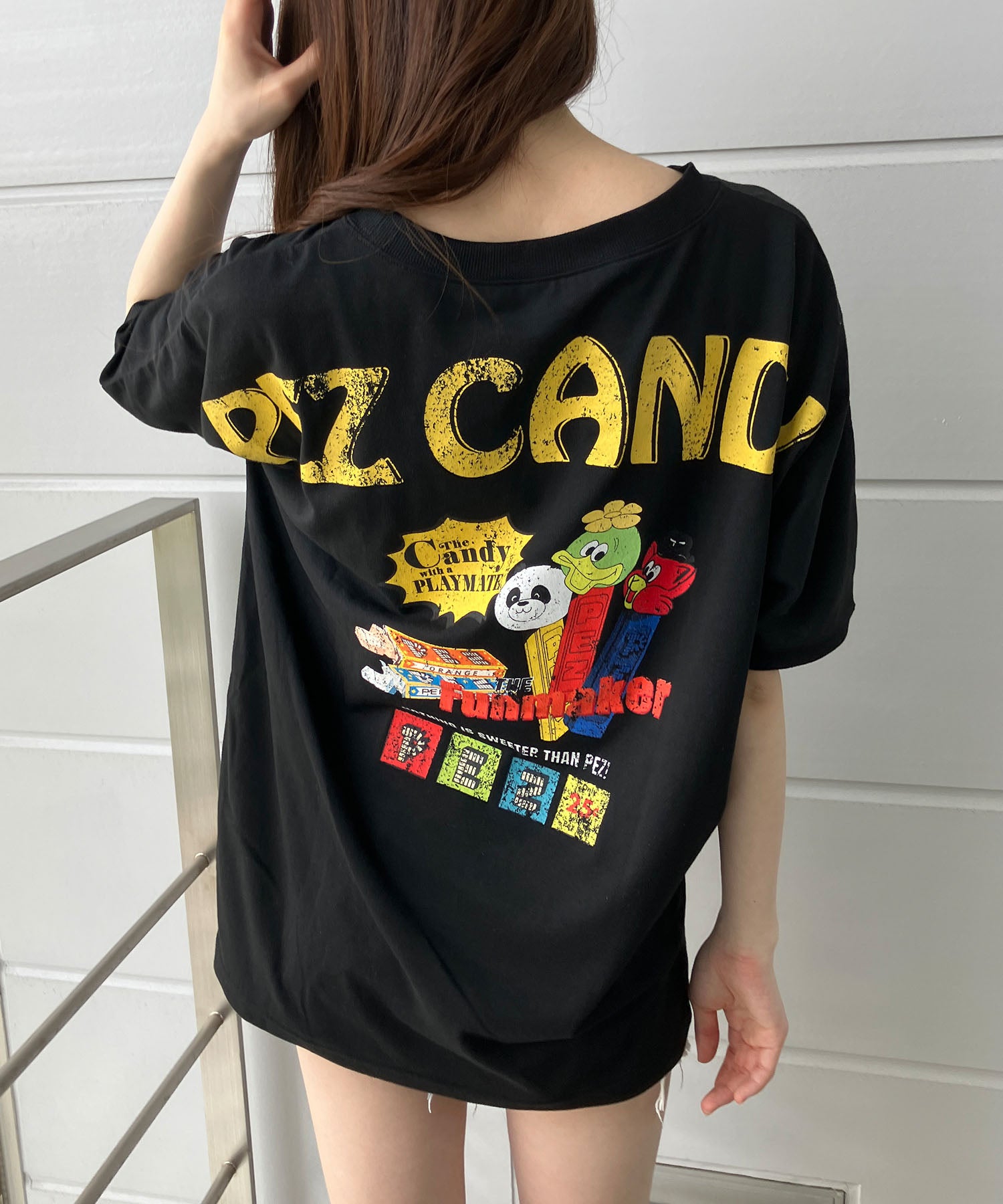 ミージェーン me Jane バックプリントPEZドルマンTシャツ （ブラック） ブラック
