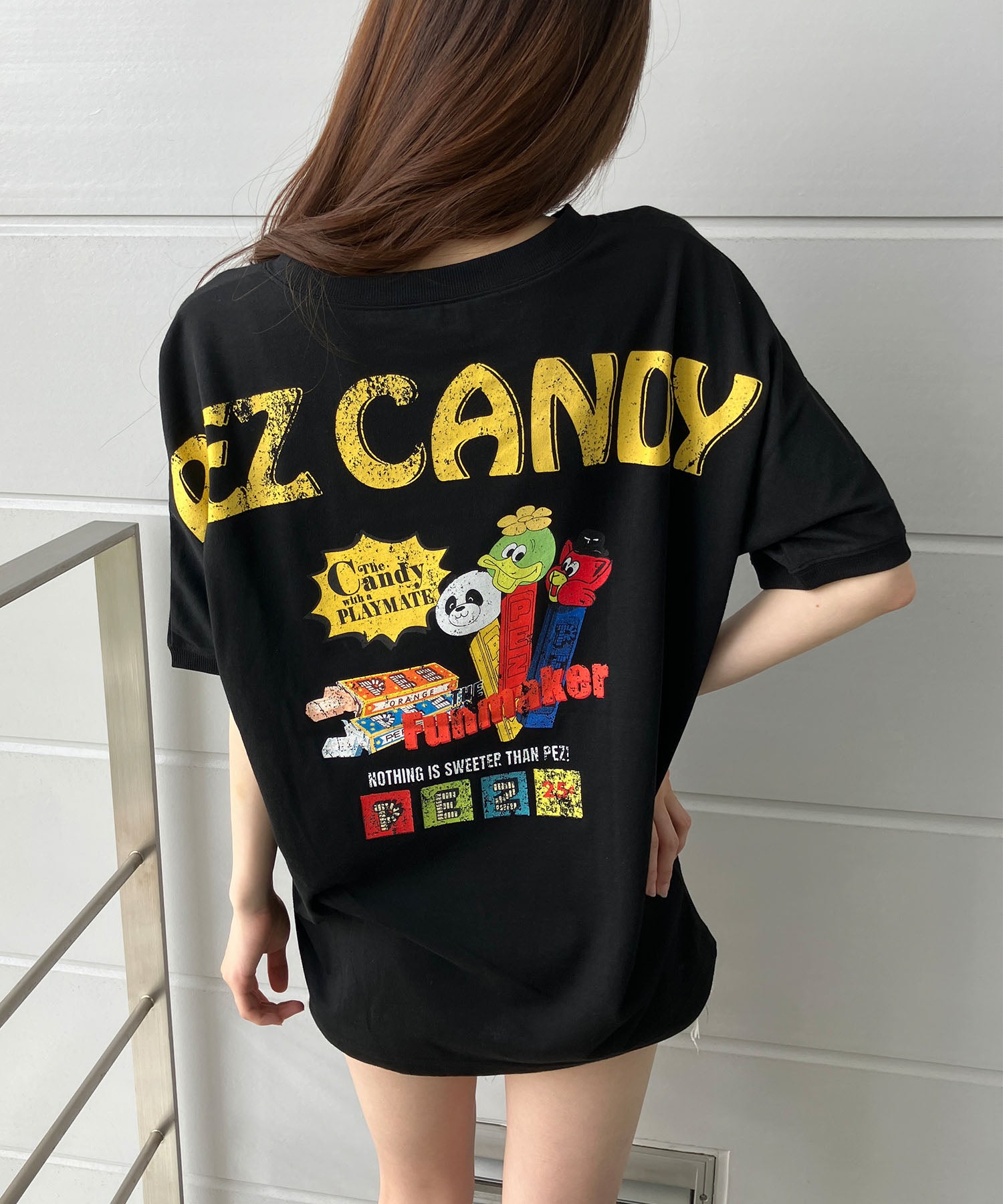 ミージェーン me Jane バックプリントPEZドルマンTシャツ （ブラック） ブラック