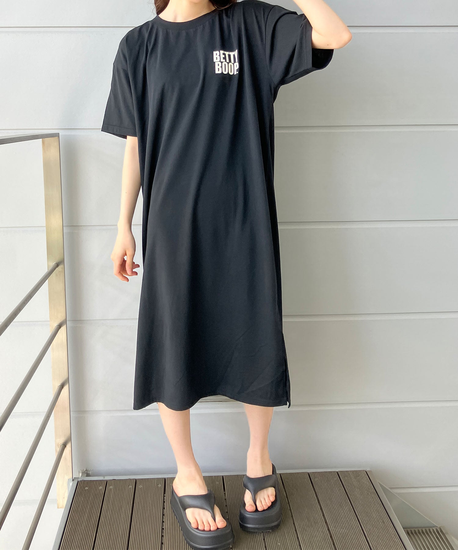 ミージェーン me Jane BETTY BOOPバックプリントTシャツワンピース （ブラック） ブラック