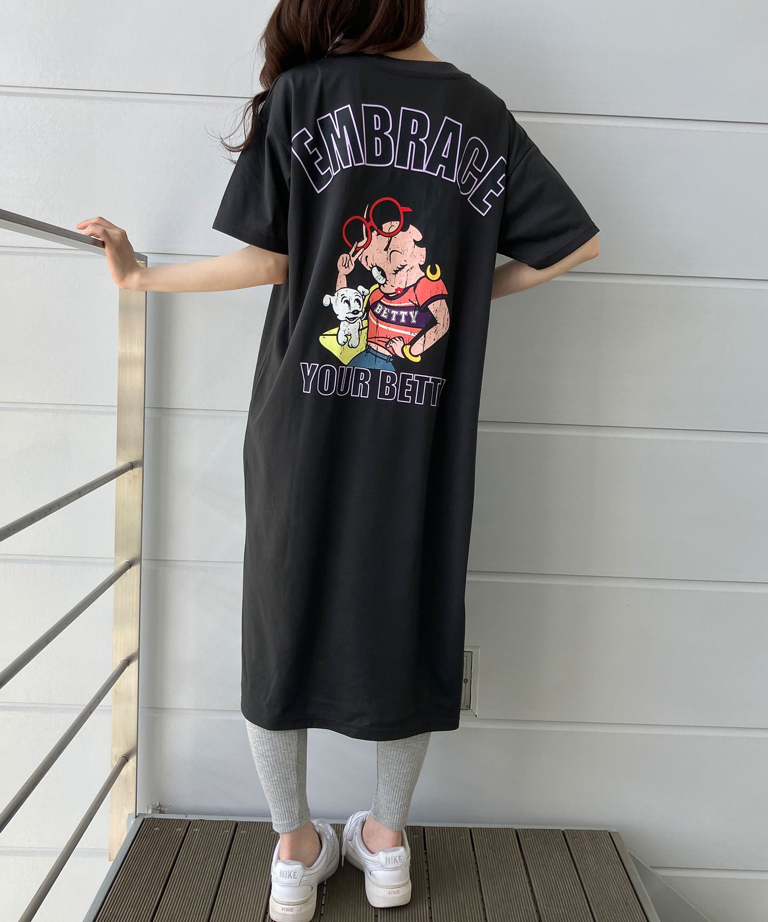 ミージェーン me Jane BETTY BOOPバックプリントTシャツワンピース （チャコールグレー） チャコールグレー