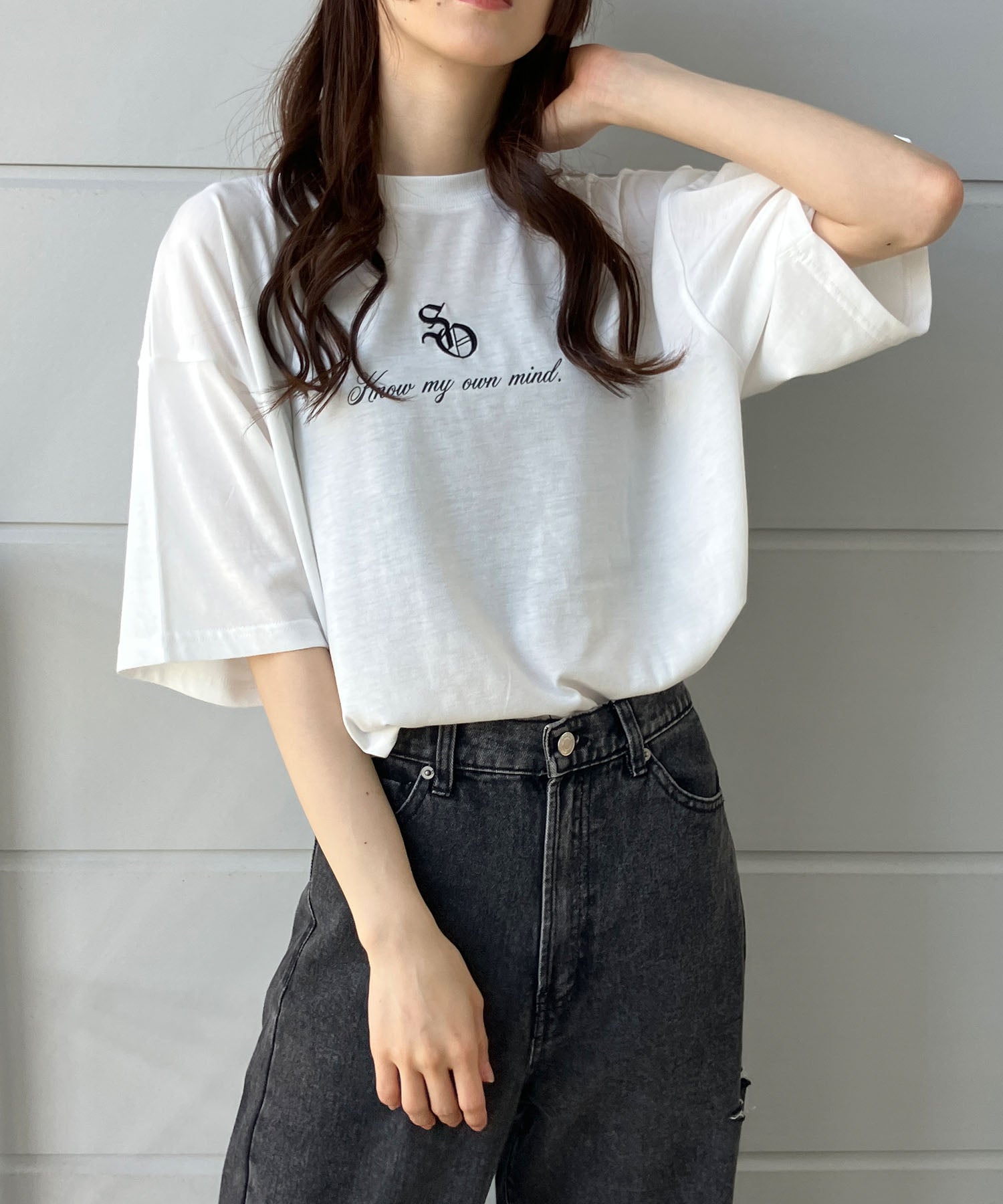 ミージェーン me Jane きらきらラインストーン×刺繍Tシャツ （オフホワイト） オフホワイト