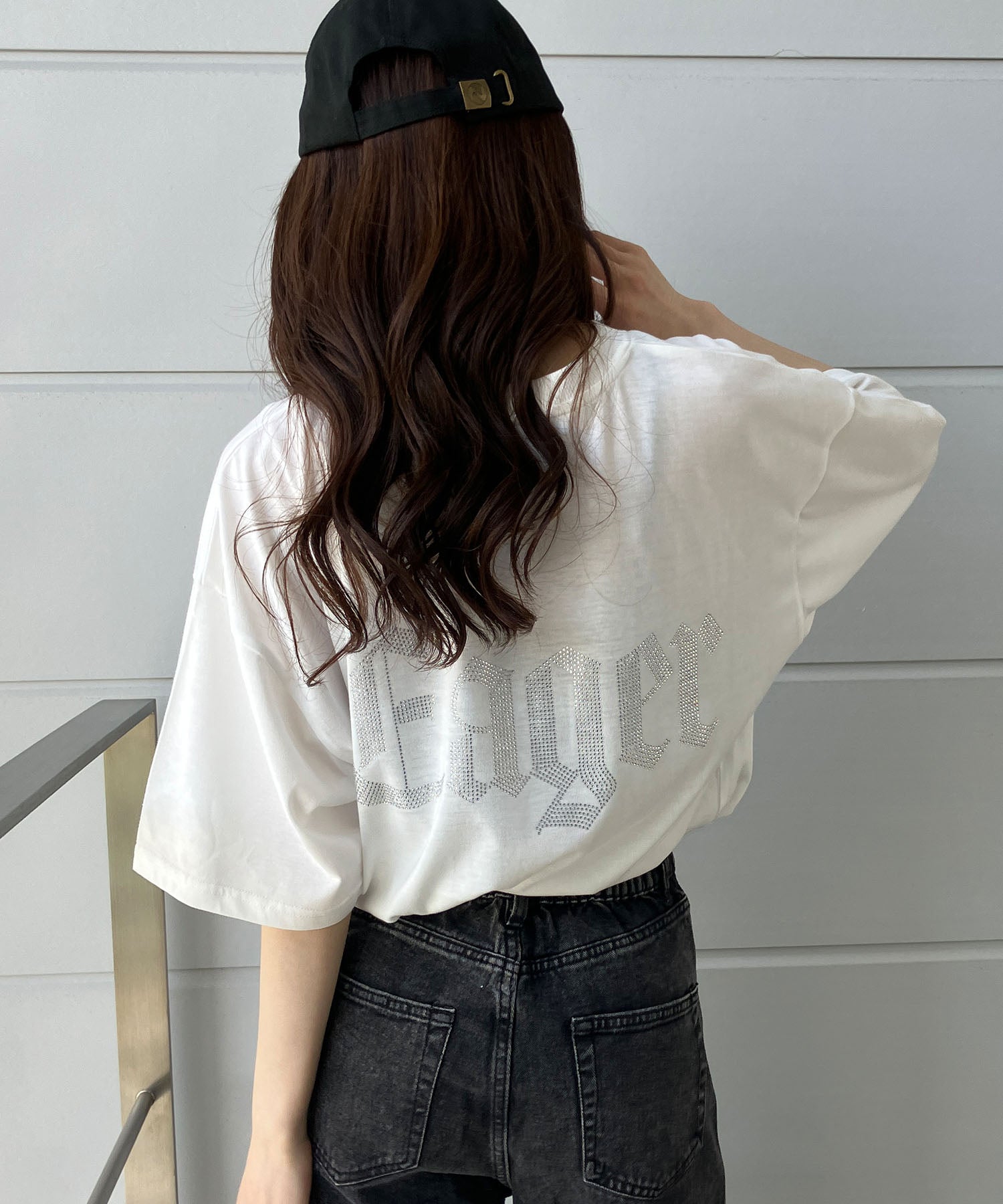 ミージェーン me Jane きらきらラインストーン×刺繍Tシャツ （オフホワイト） オフホワイト