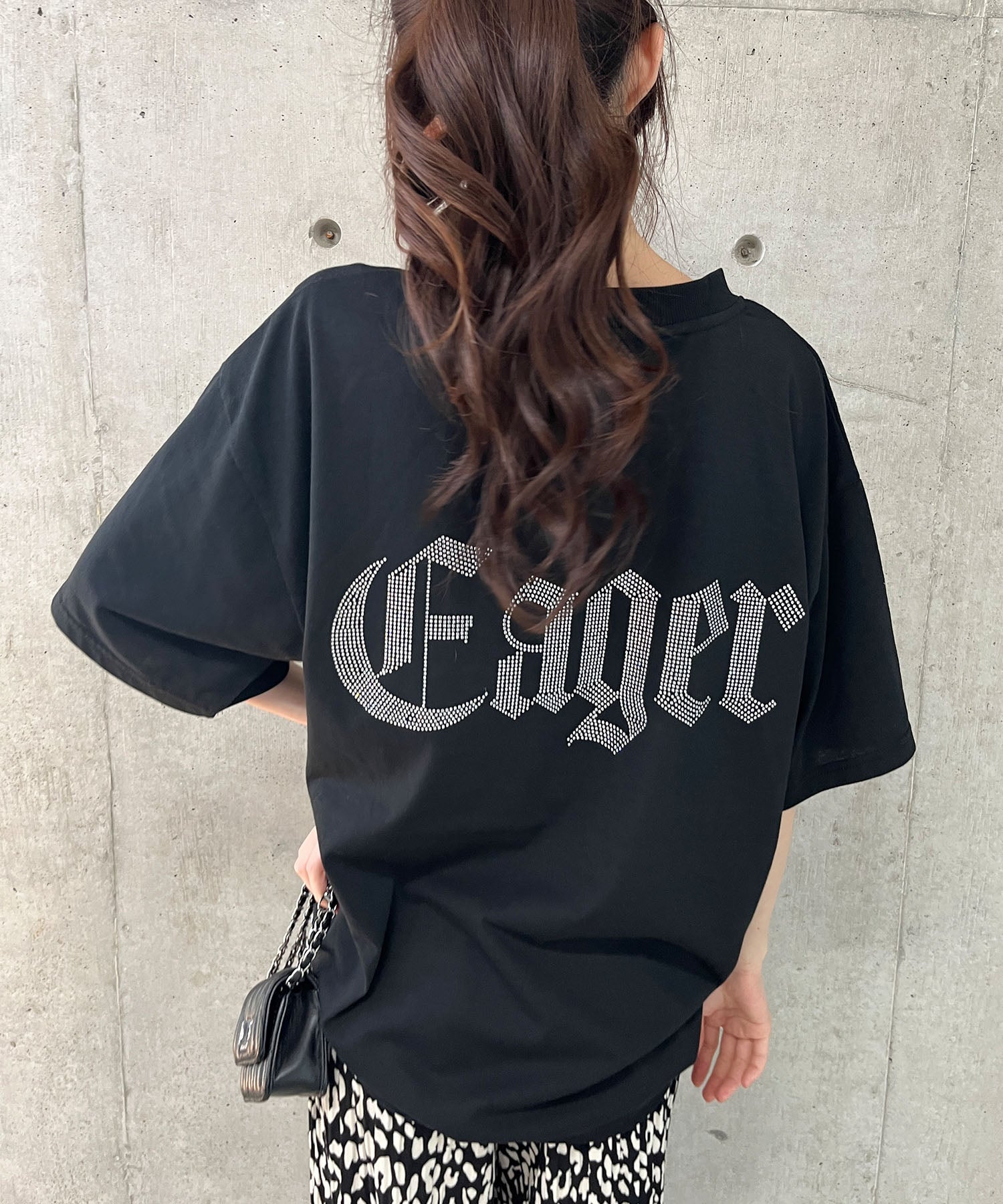 ミージェーン me Jane きらきらラインストーン×刺繍Tシャツ （ブラック） ブラック
