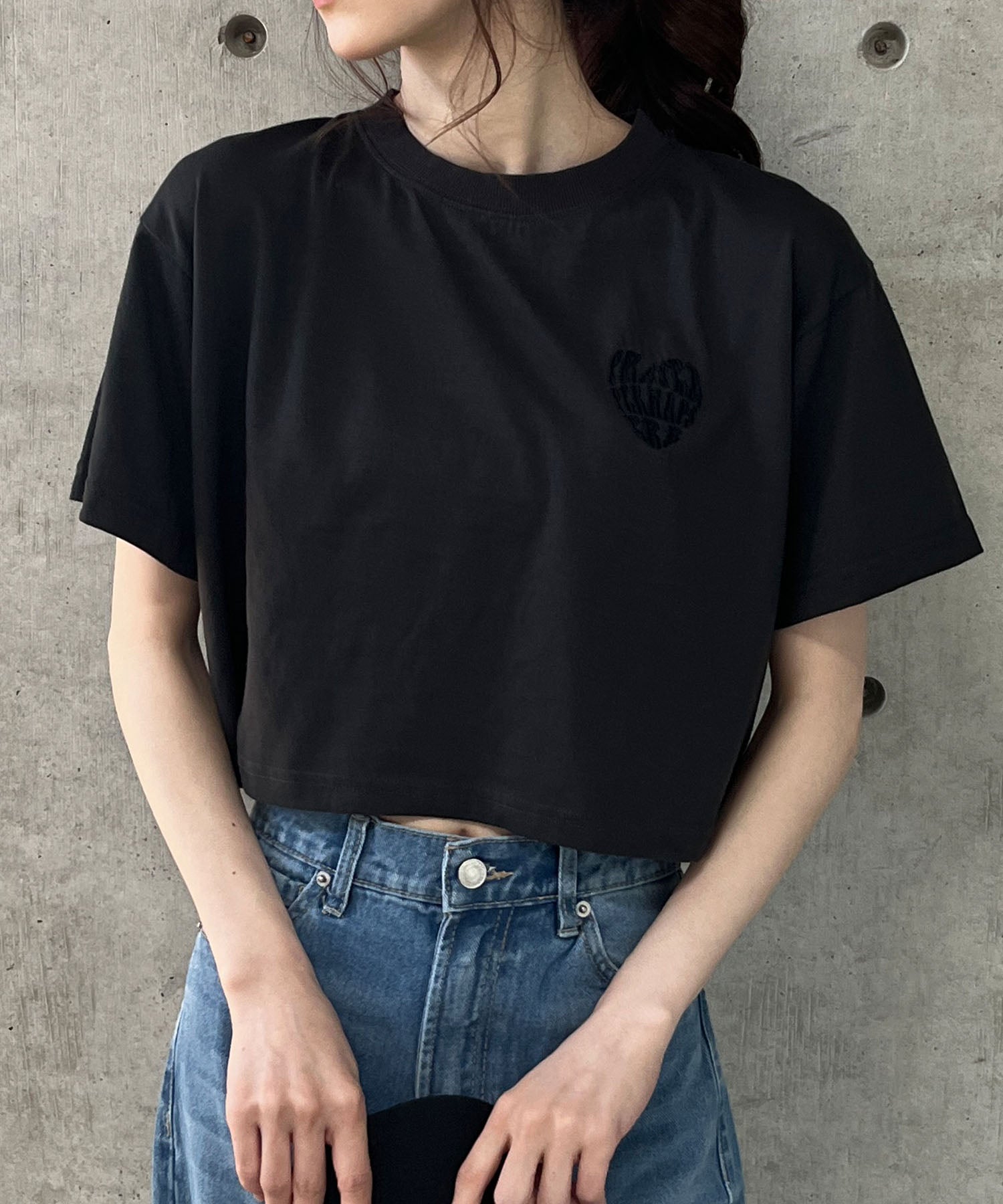 ミージェーン me Jane バックデニムハート型ショート丈Tシャツ （チャコールグレー） チャコールグレー
