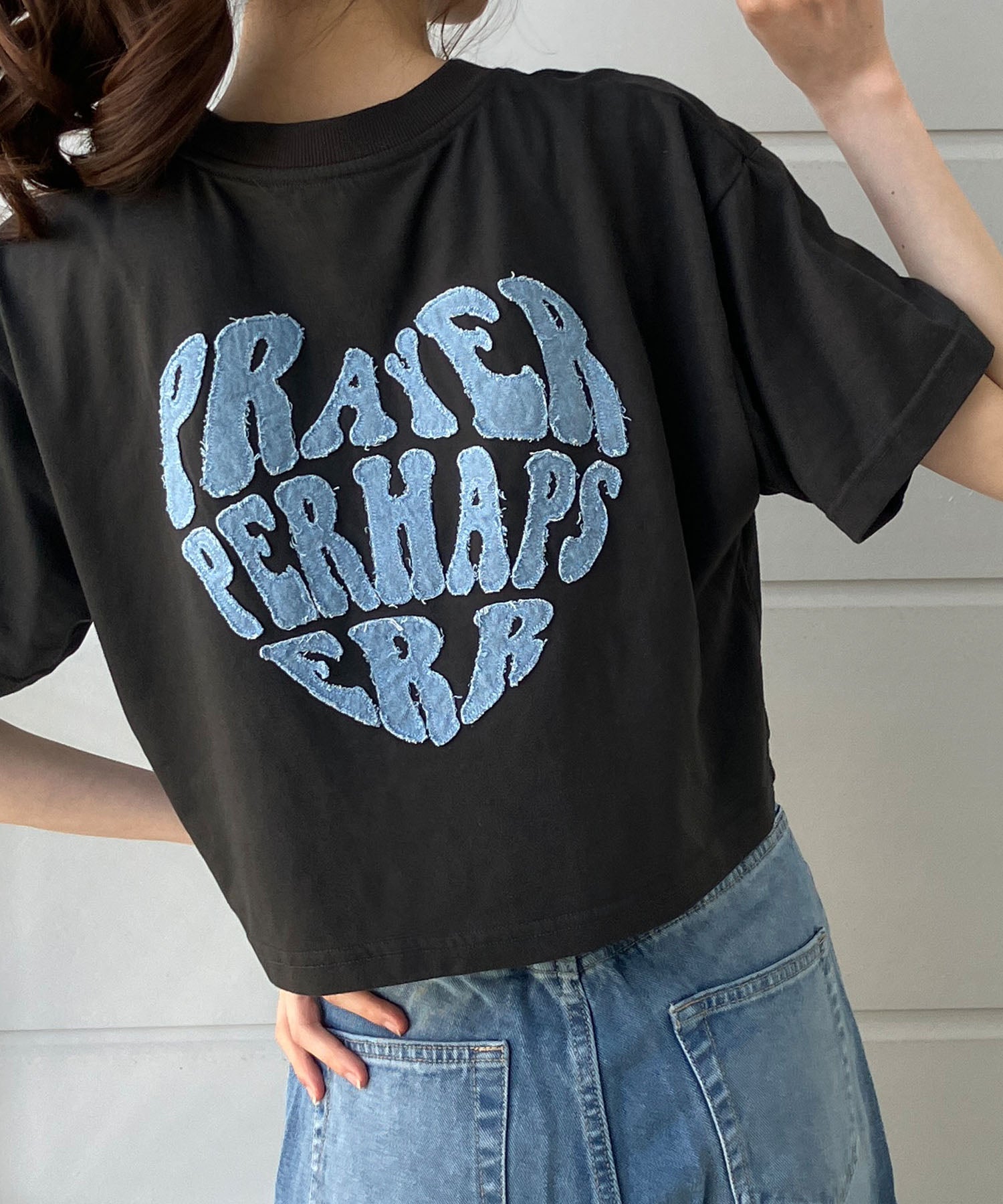 ミージェーン me Jane バックデニムハート型ショート丈Tシャツ （チャコールグレー） チャコールグレー
