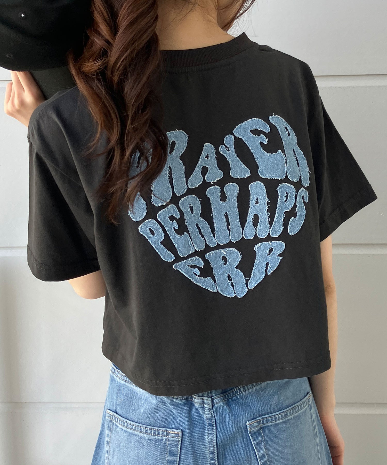 ミージェーン me Jane バックデニムハート型ショート丈Tシャツ （チャコールグレー） チャコールグレー
