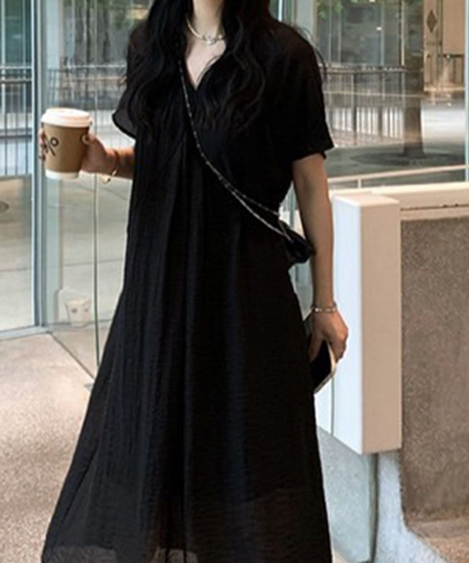 ミージェーン me Jane Vネック半袖ワンピース （ブラック） ブラック