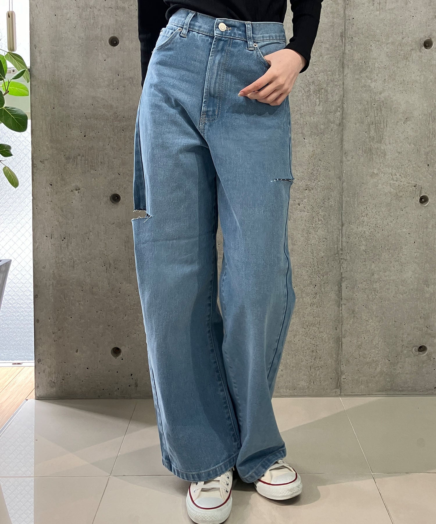 ミージェーン me Jane サイドスリットデニムパンツ （サックス） サックス