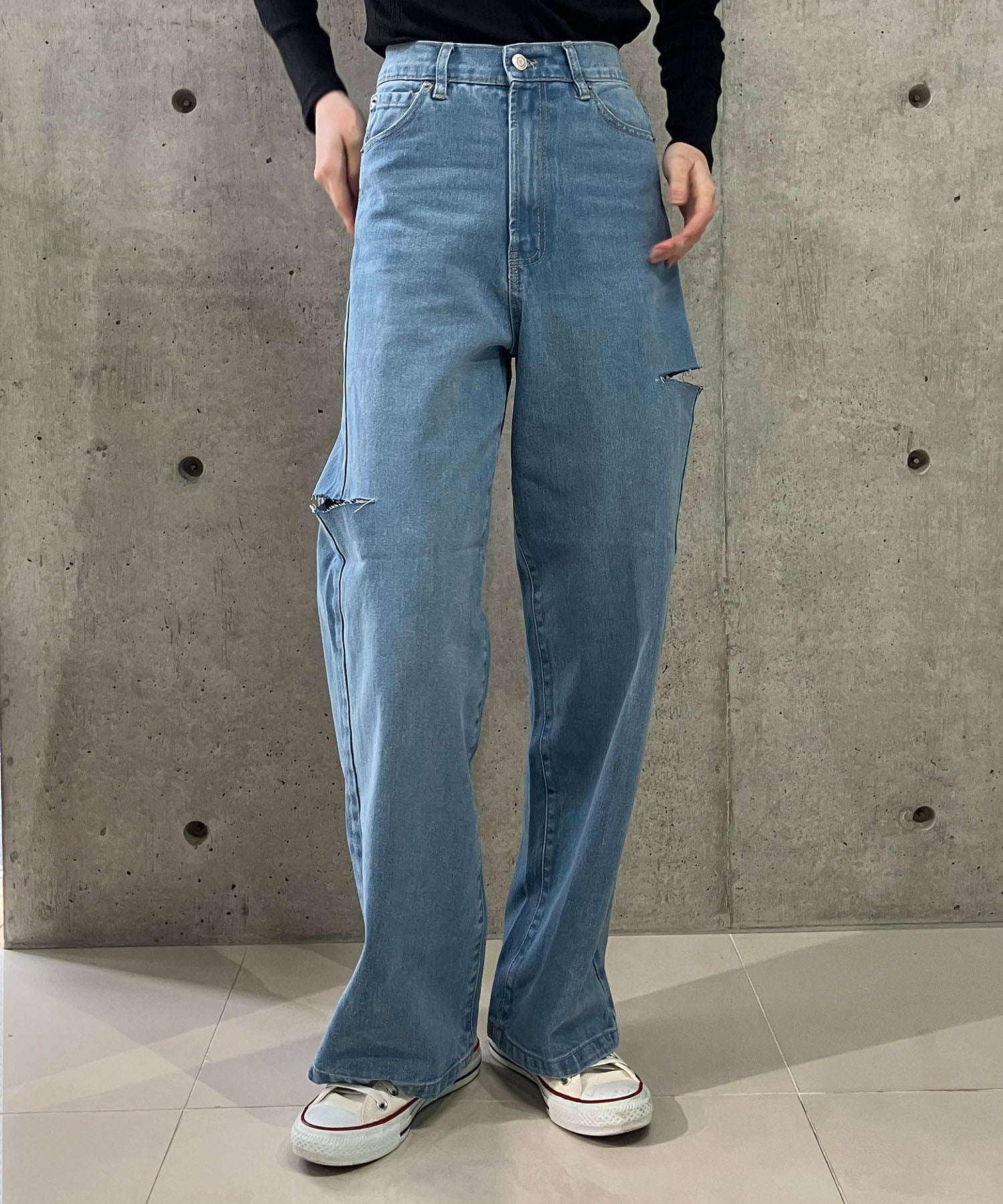 ミージェーン me Jane サイドスリットデニムパンツ （サックス） サックス