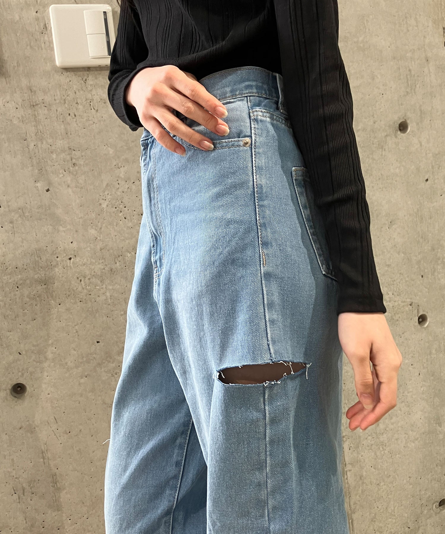 ミージェーン me Jane サイドスリットデニムパンツ （サックス） サックス