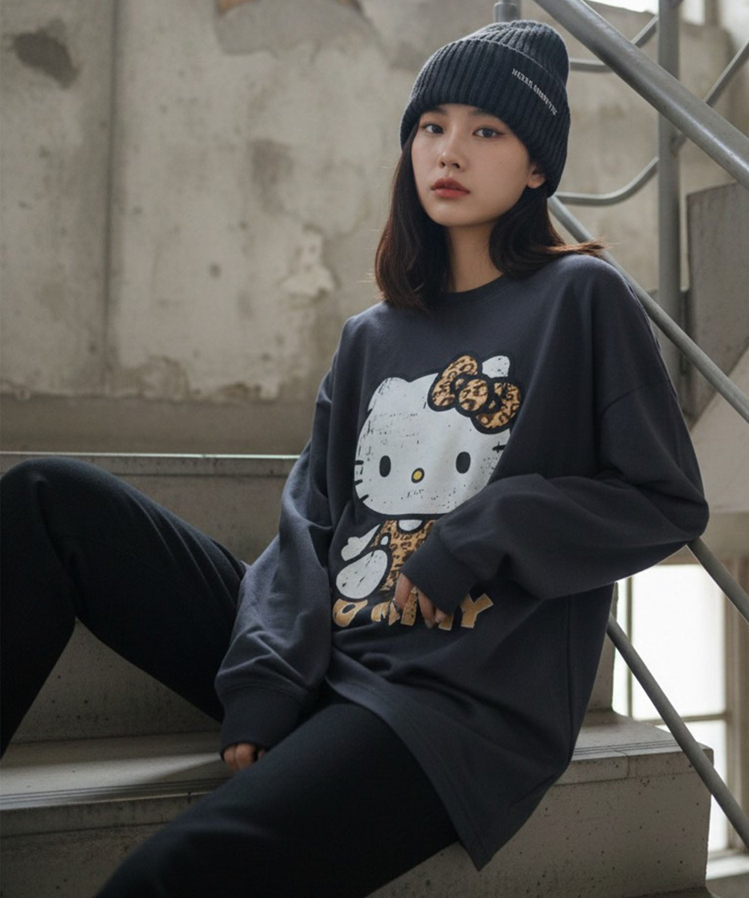 ミージェーン me Jane HELLO KITTYプリントロンT （チャコールグレー） チャコールグレー