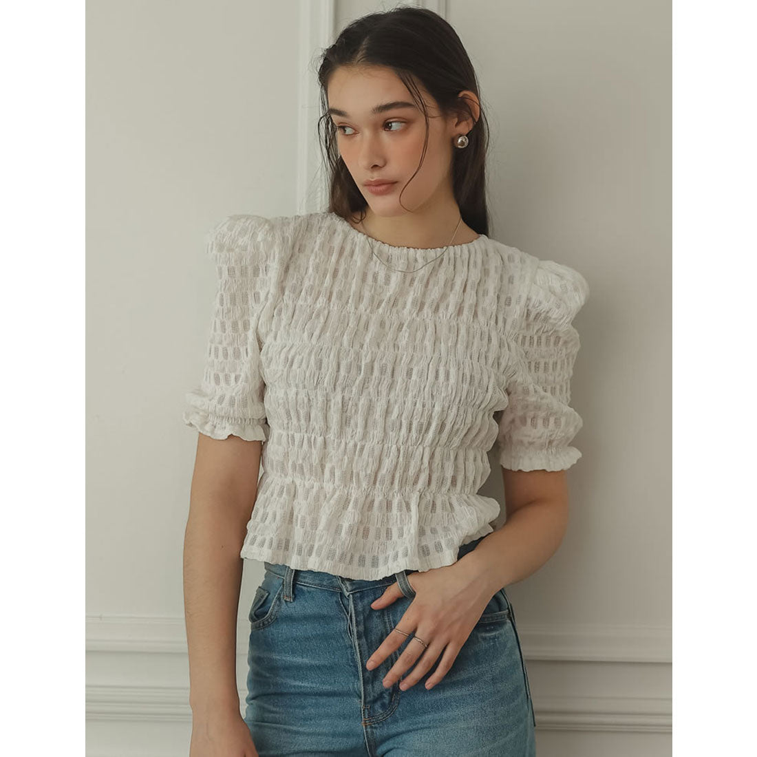 MIZUM MEISM [2024 SUMMER COLLECTION][MEISM by Re:EDIT] Puff Shoulder Gathered Half Sleeve Top