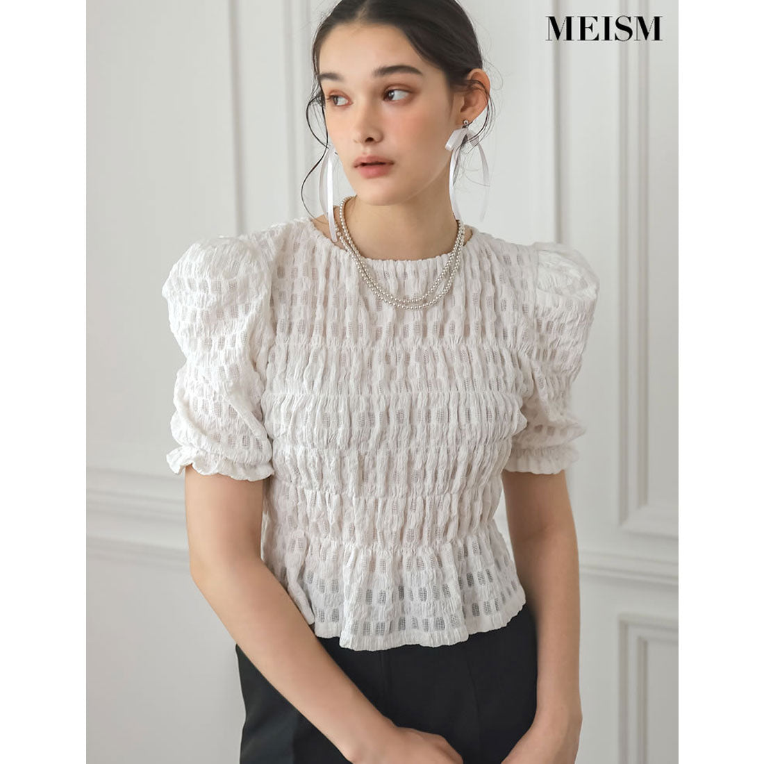 MIZUM MEISM [2024 SUMMER COLLECTION][MEISM by Re:EDIT] Puff Shoulder Gathered Half Sleeve Top