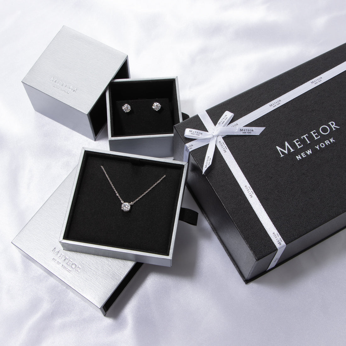 Meteor New York METEOR NEW YORK 1ct Halo Necklace 'MERCURY' 【Non-returnable item】