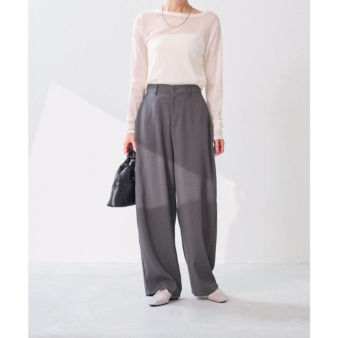 メヌエ Menue メッシュ Tストラップ変形ヒールサンダル