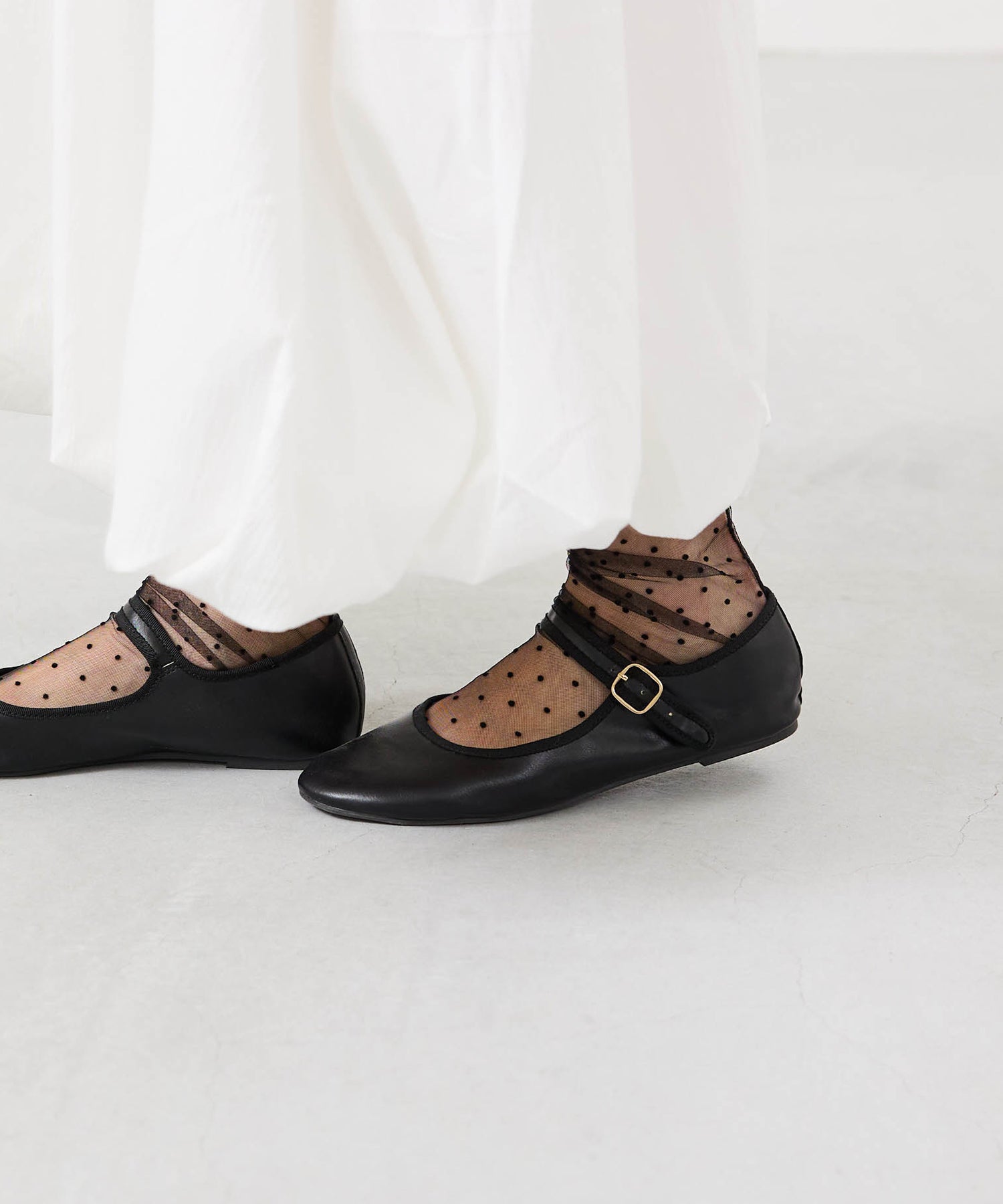 メヌエ Menue ふわカル ストラップ バレエシューズ（1020ブラックpu） 1020ブラックpu