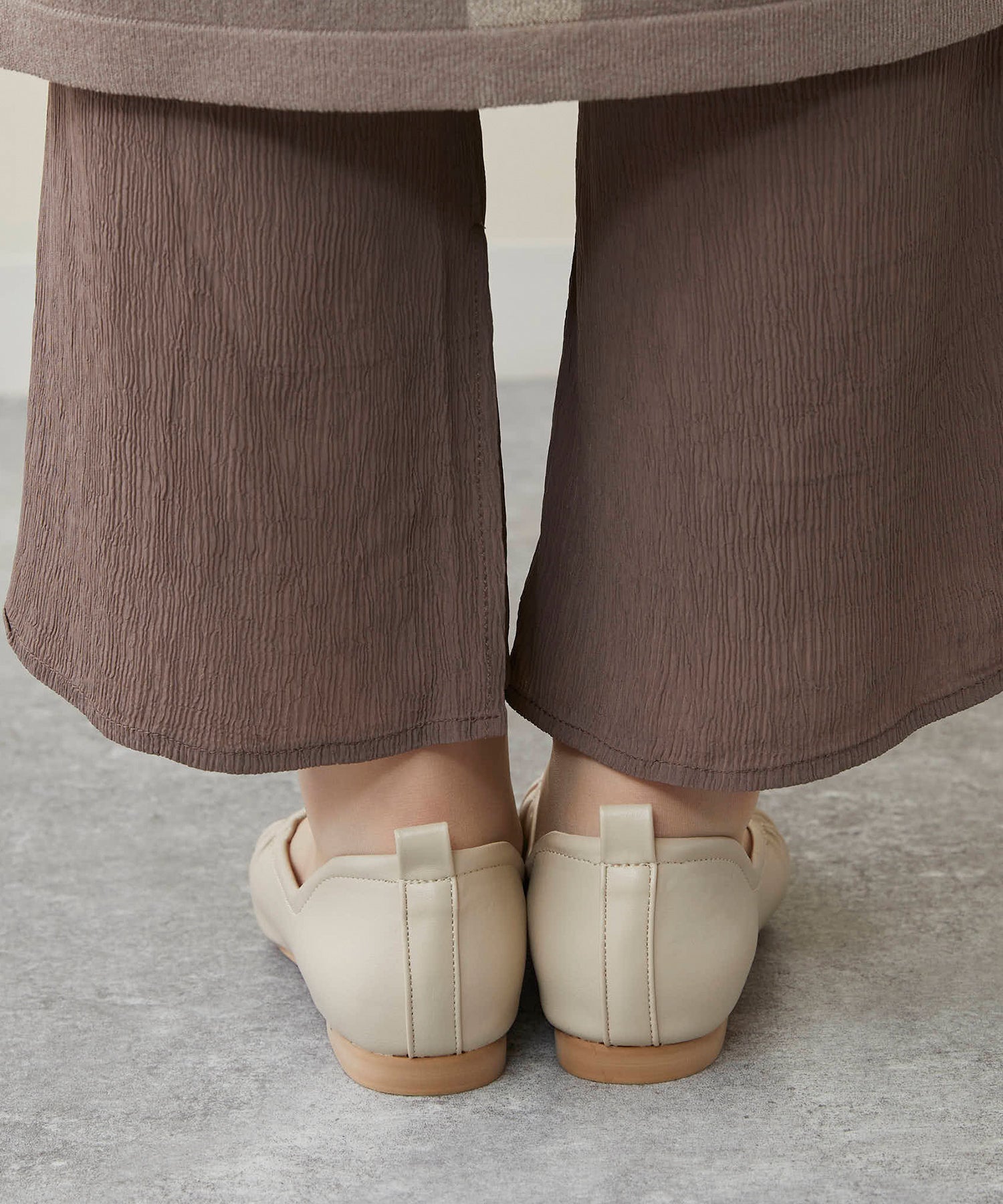 メヌエ Menue シャーリングポインテッドパンプス