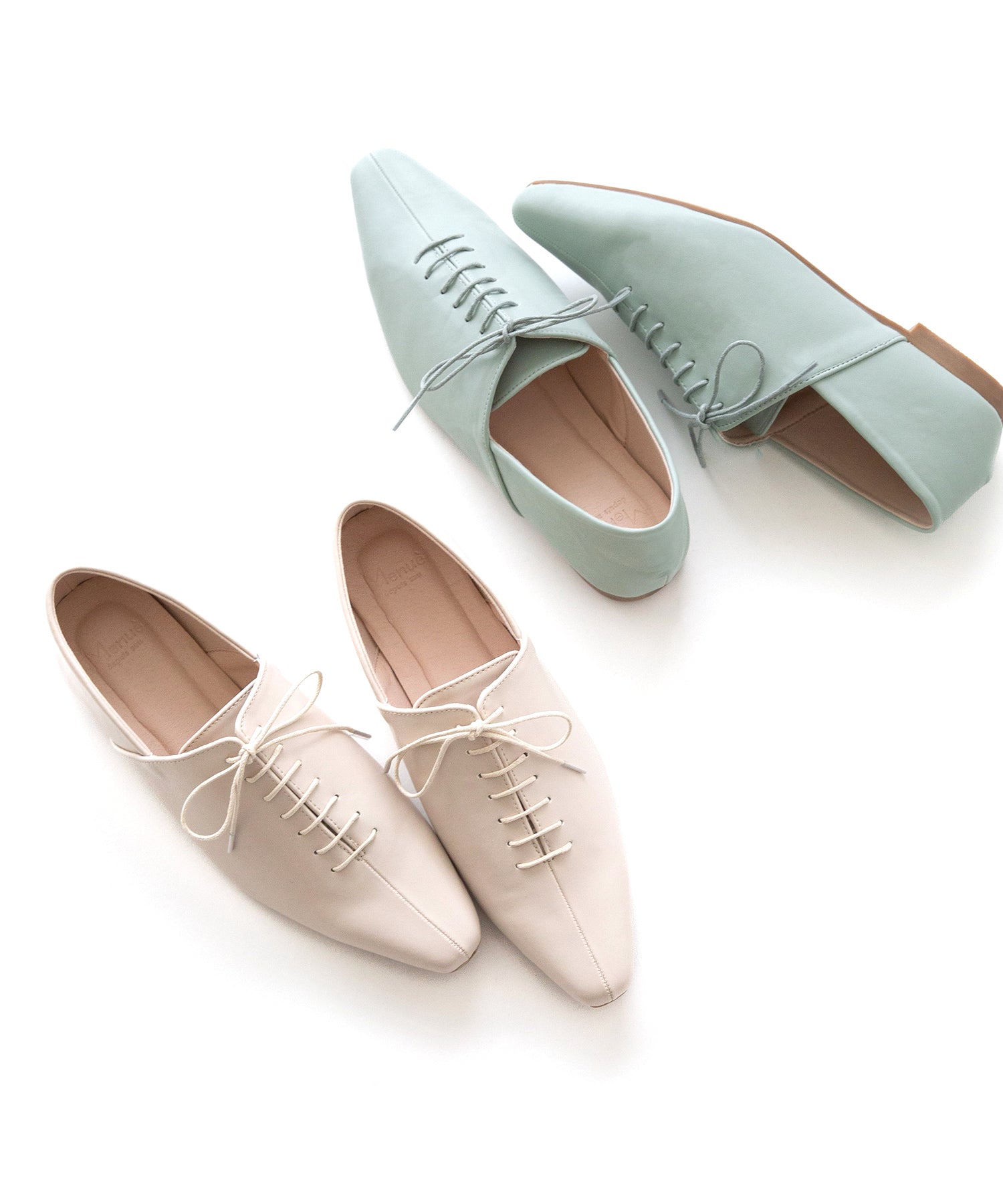 ポインテッドトゥソフトレースアップシューズ