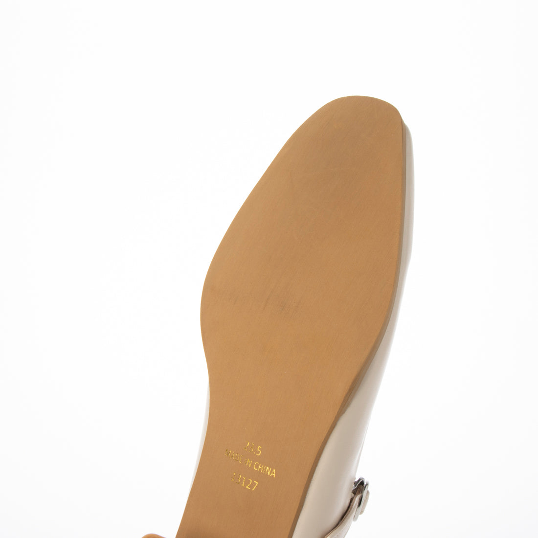 メヌエ Menue スクエアトゥストラップパンプス （1001アイボリーPU） 1001アイボリーPU