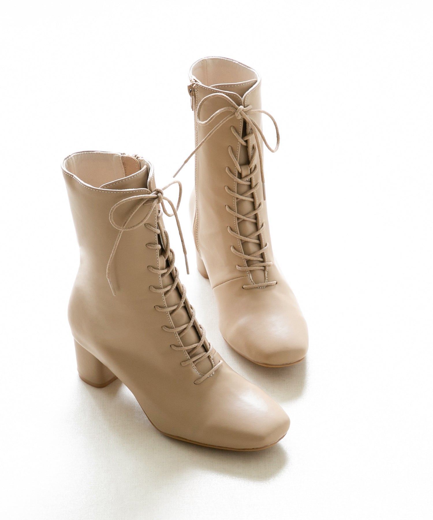 Menue square toe lace-up heel boots