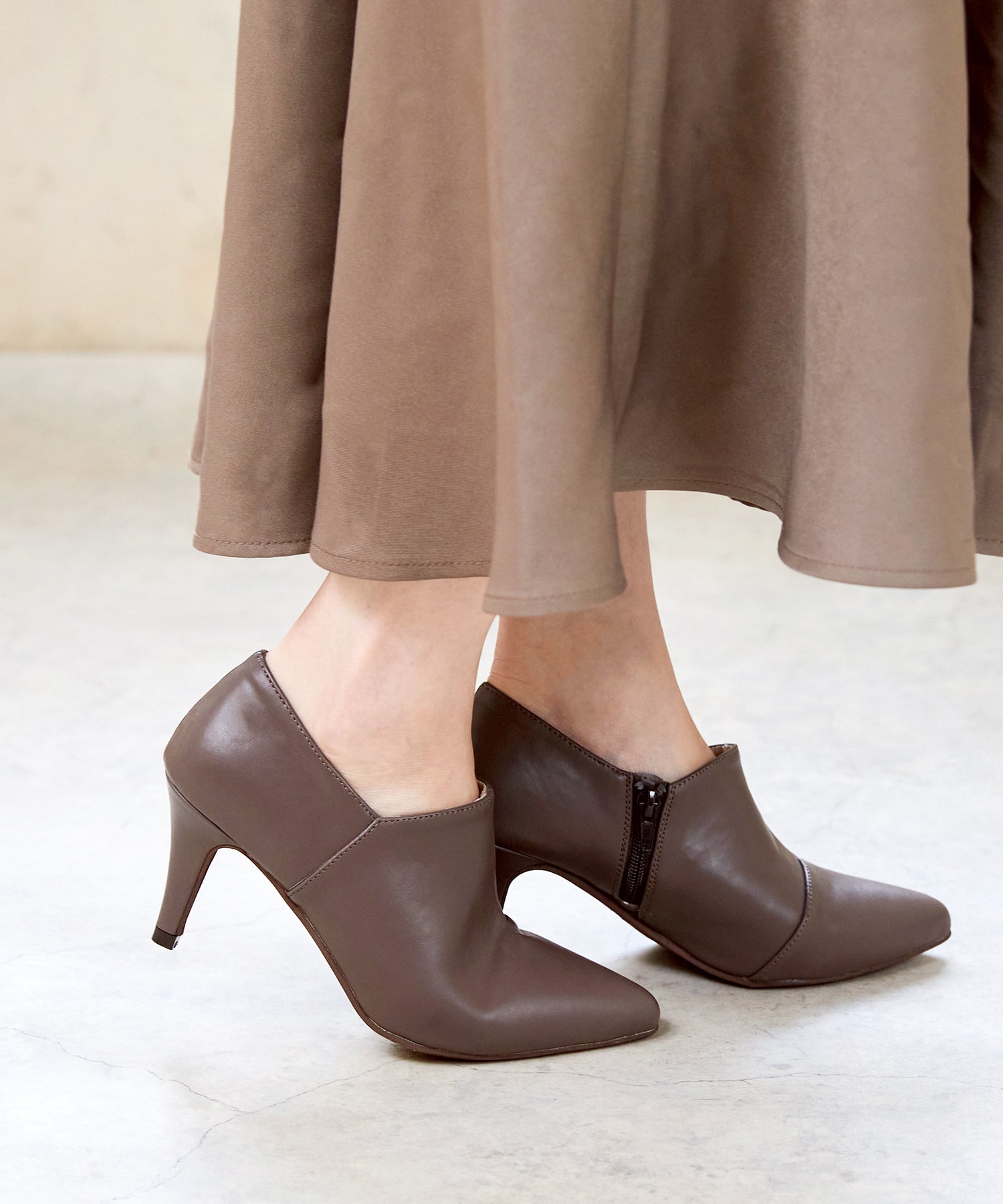 Menue High Heel V-Cut Booties