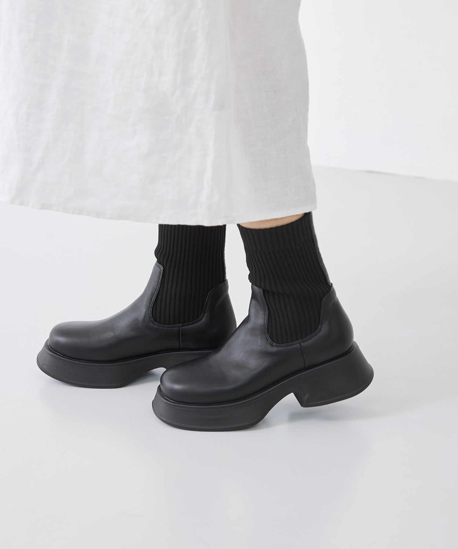 メヌエ Menue 厚底 ソックスブーツ,1020ブラックPU