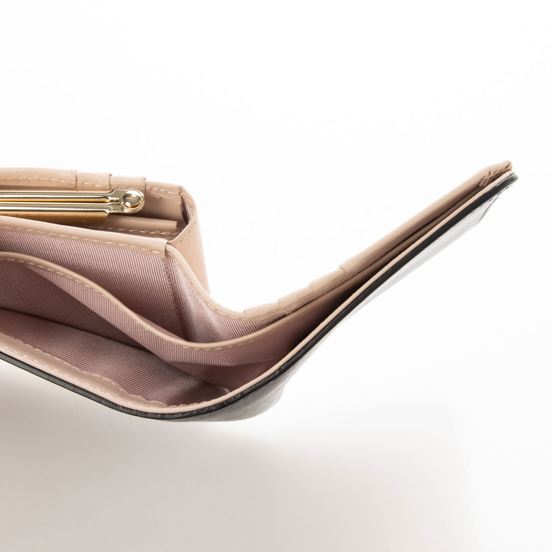 ミアン MIAN  【本革/コンパクト/がまぐち】KERRIA / 国産牛革  がま口二つ折り財布 （ブラック） ブラック