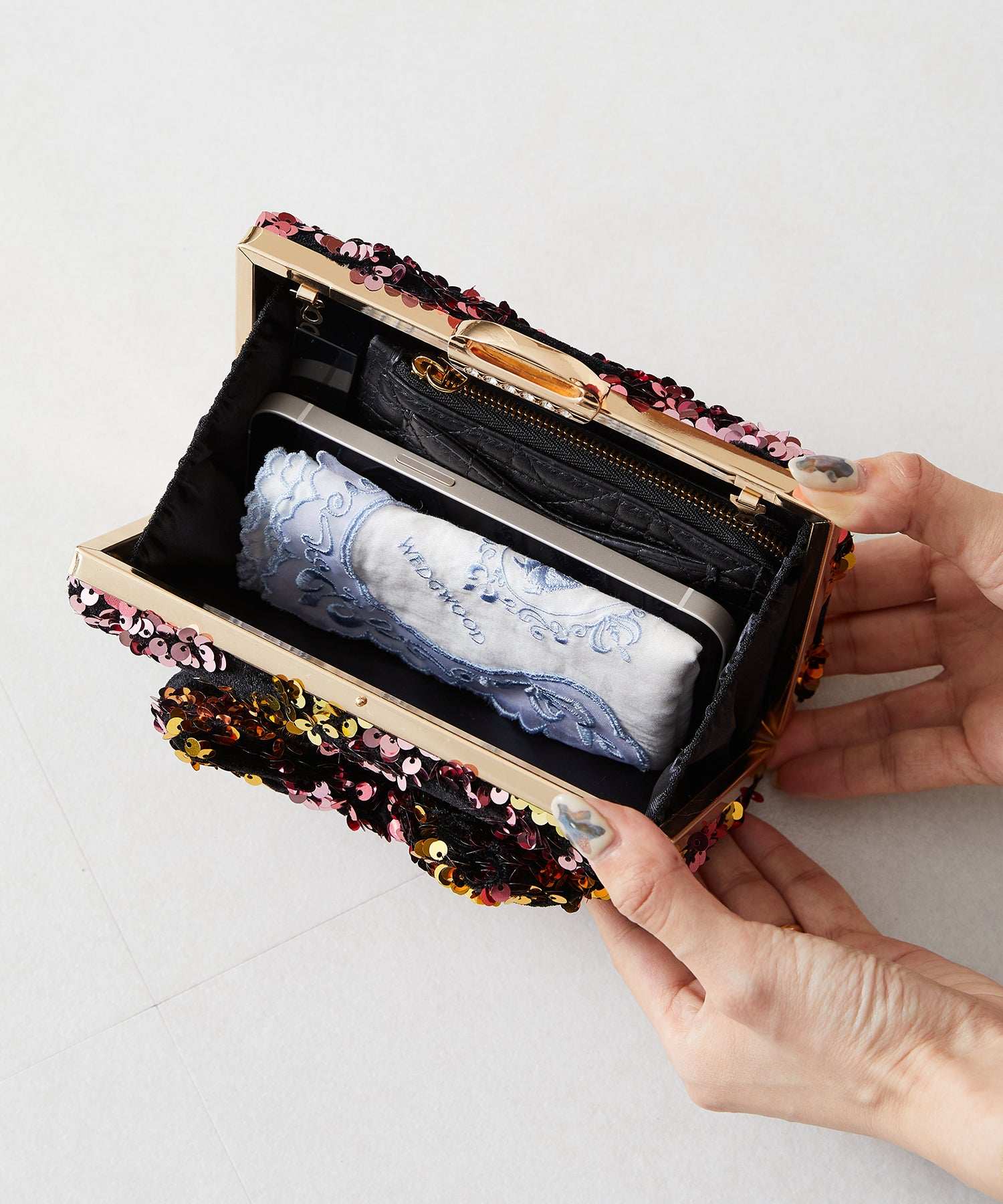 Misch Masch Sequin Ribbon Clutch Bag/MOB005
