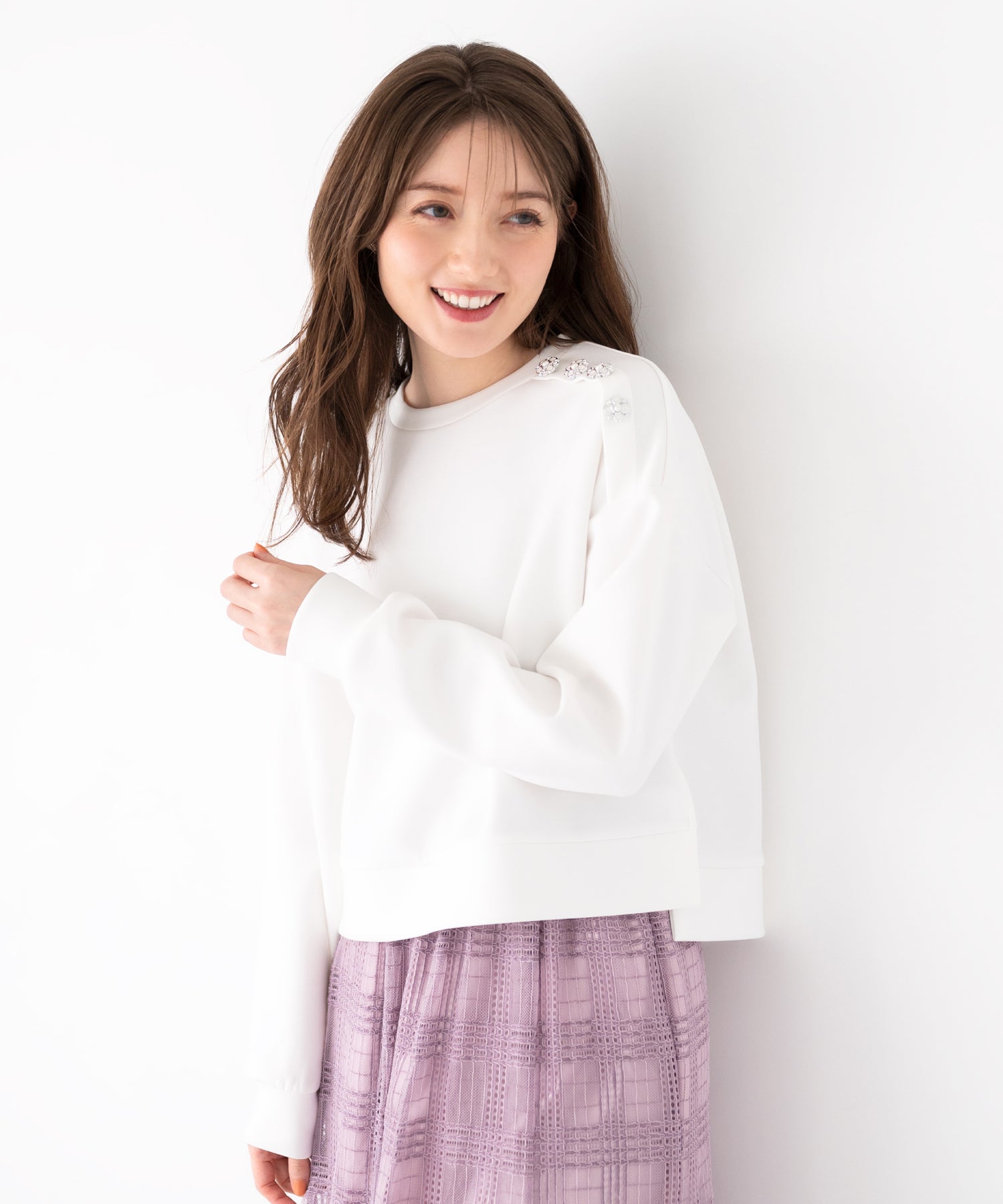ミッシュマッシュ MISCH MASCH 【2024春夏新作】ビジュー釦クロップドスウェット/MM418202,WHITE