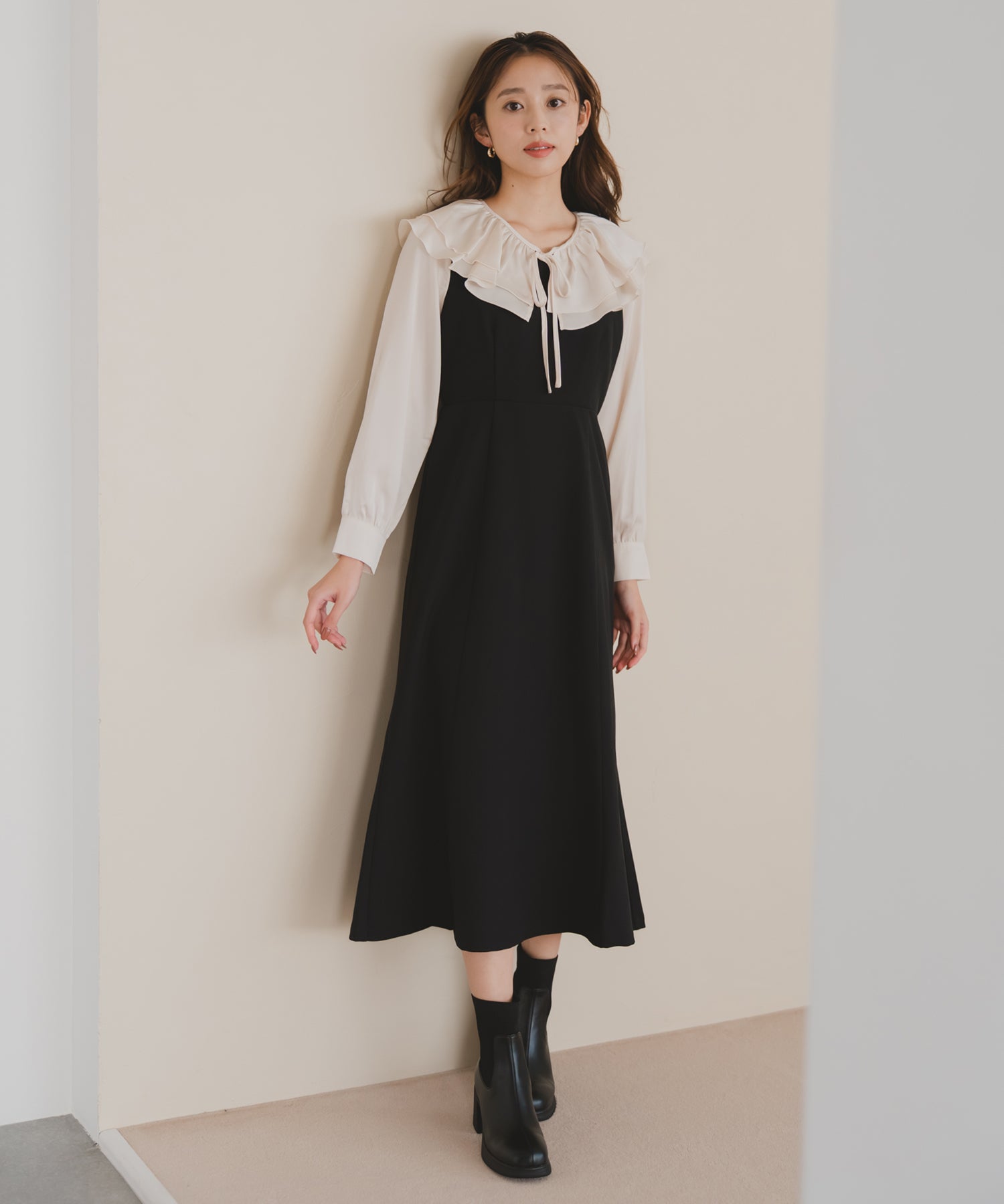 ミッシュマッシュ MISCH MASCH 2025秋冬新作 フリルカラーマーメイドワンピース MM547411 （BLACK） BLACK