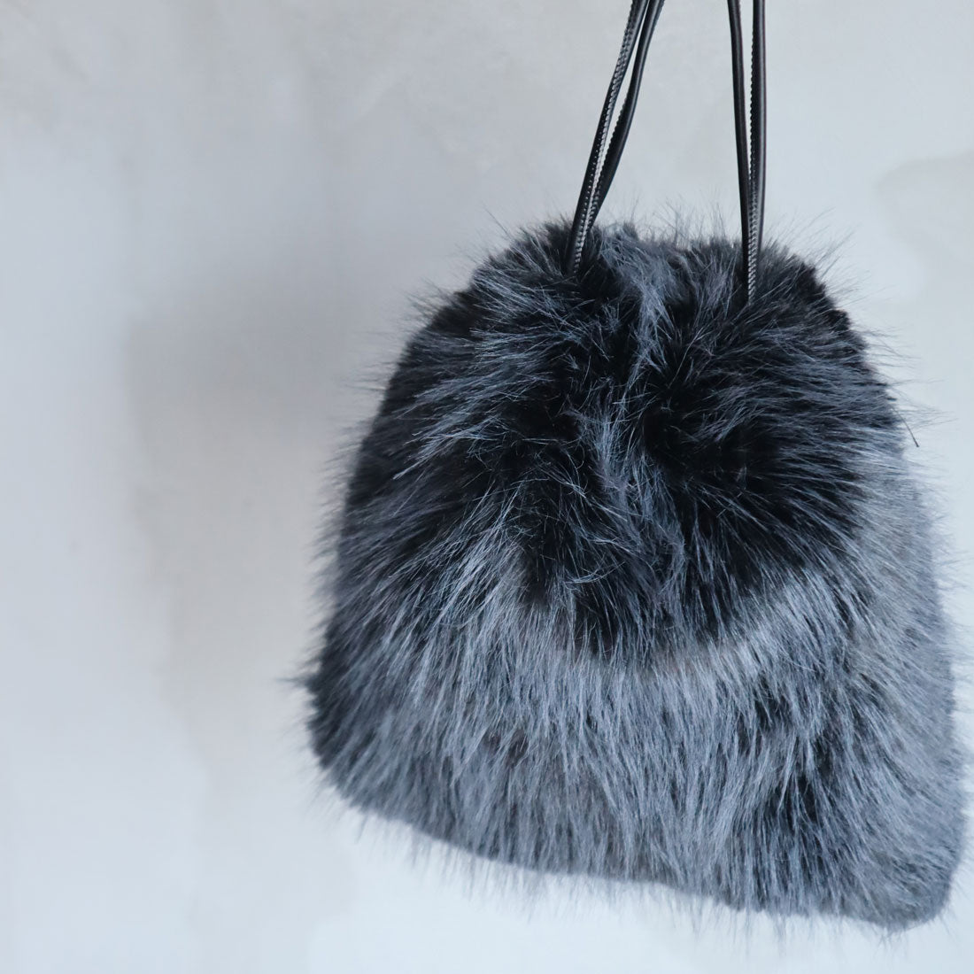 ミレム mirem Ring fur bag,BLUE BLACK