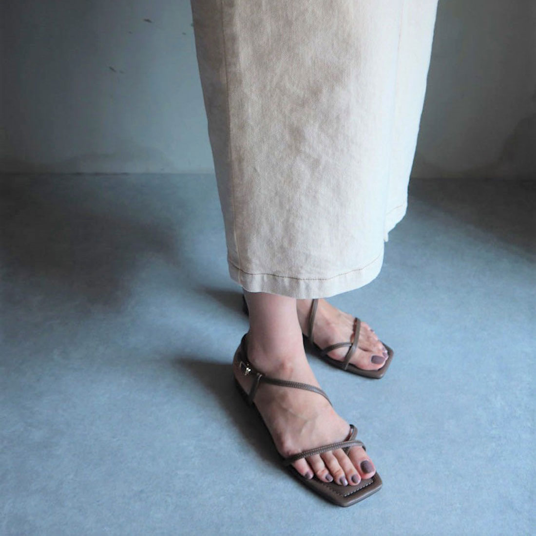 ミレム mirem Asymmetry cross sandals,CACAO