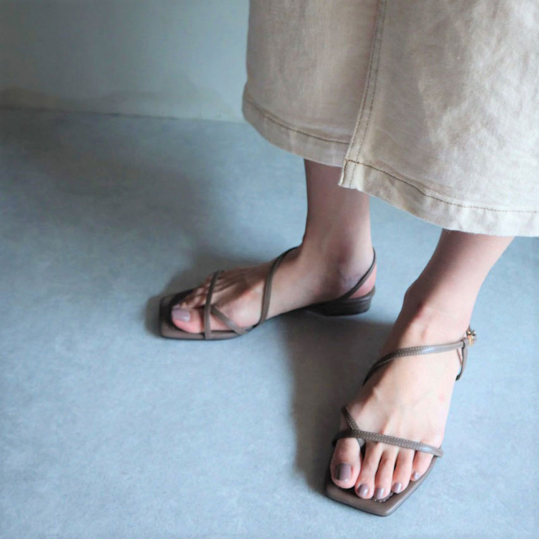 ミレム mirem Asymmetry cross sandals