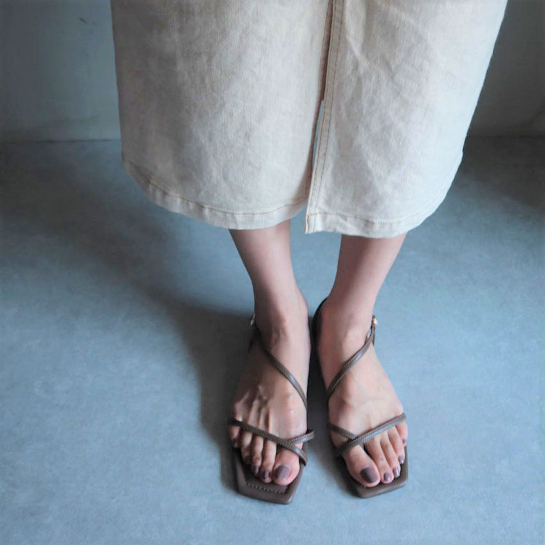 ミレム mirem Asymmetry cross sandals
