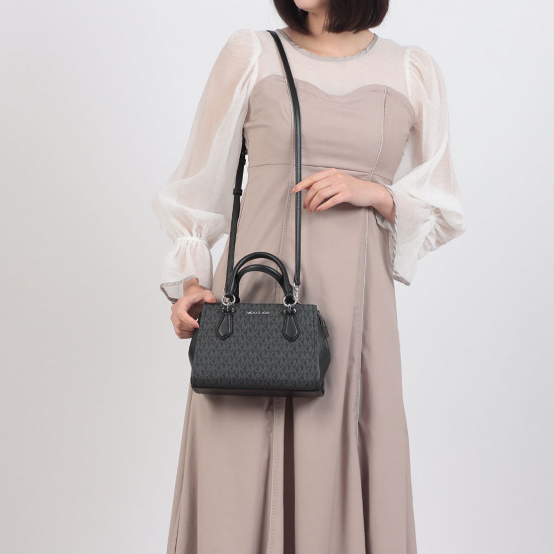 マイケルコース MICHAEL KORS バッグ （ブラック） 他