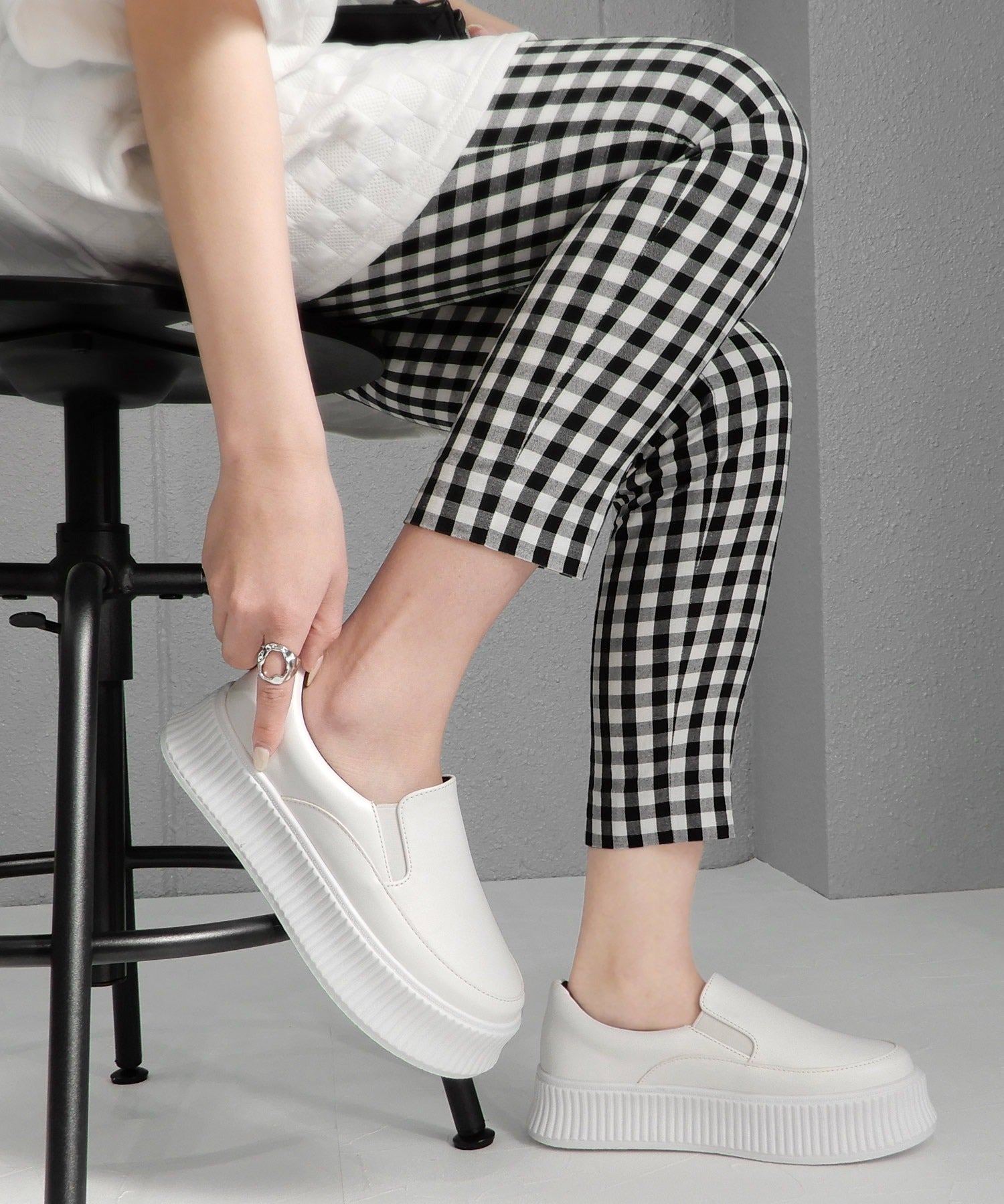 minia track sole slip-on sneakers
