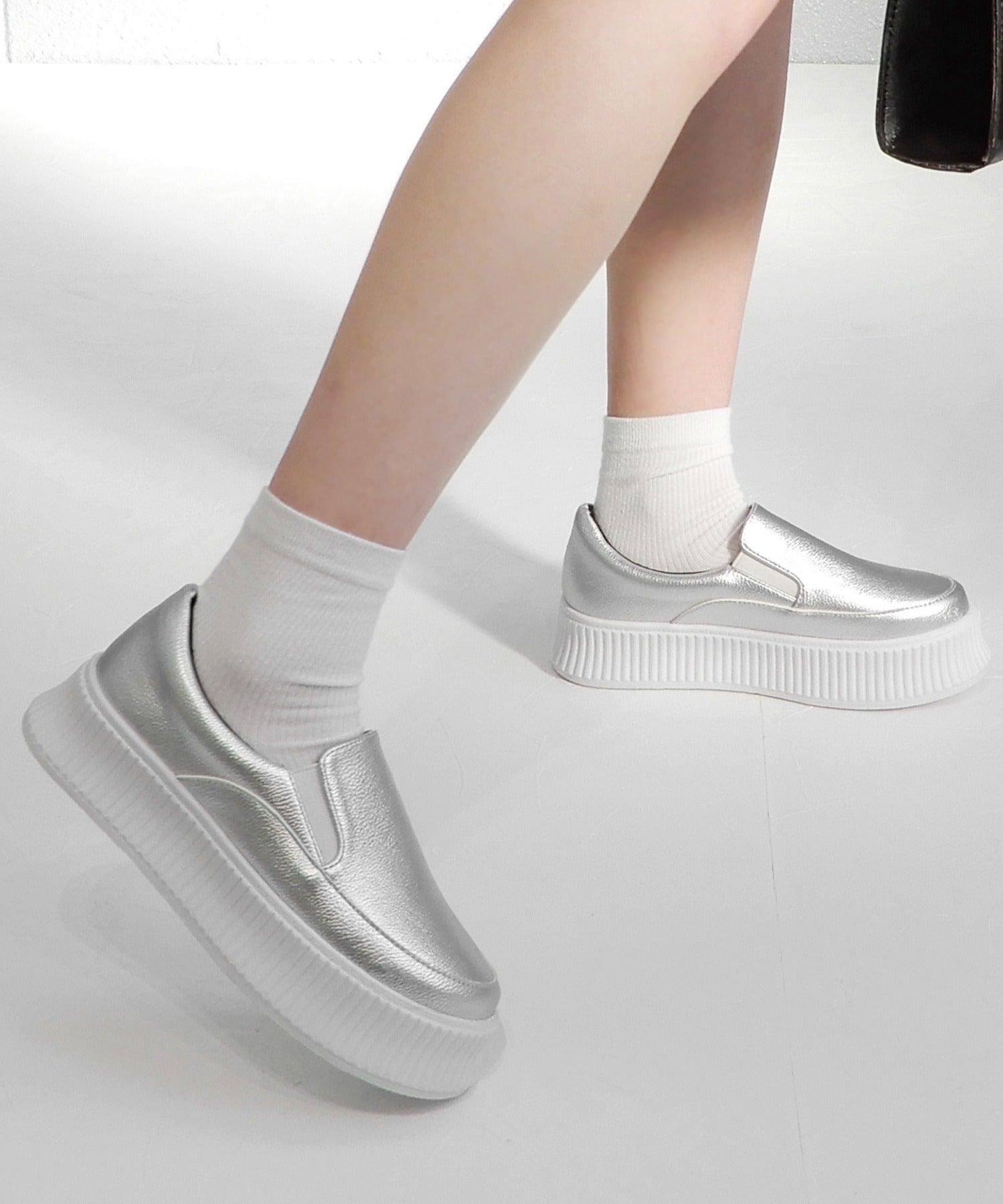 minia track sole slip-on sneakers