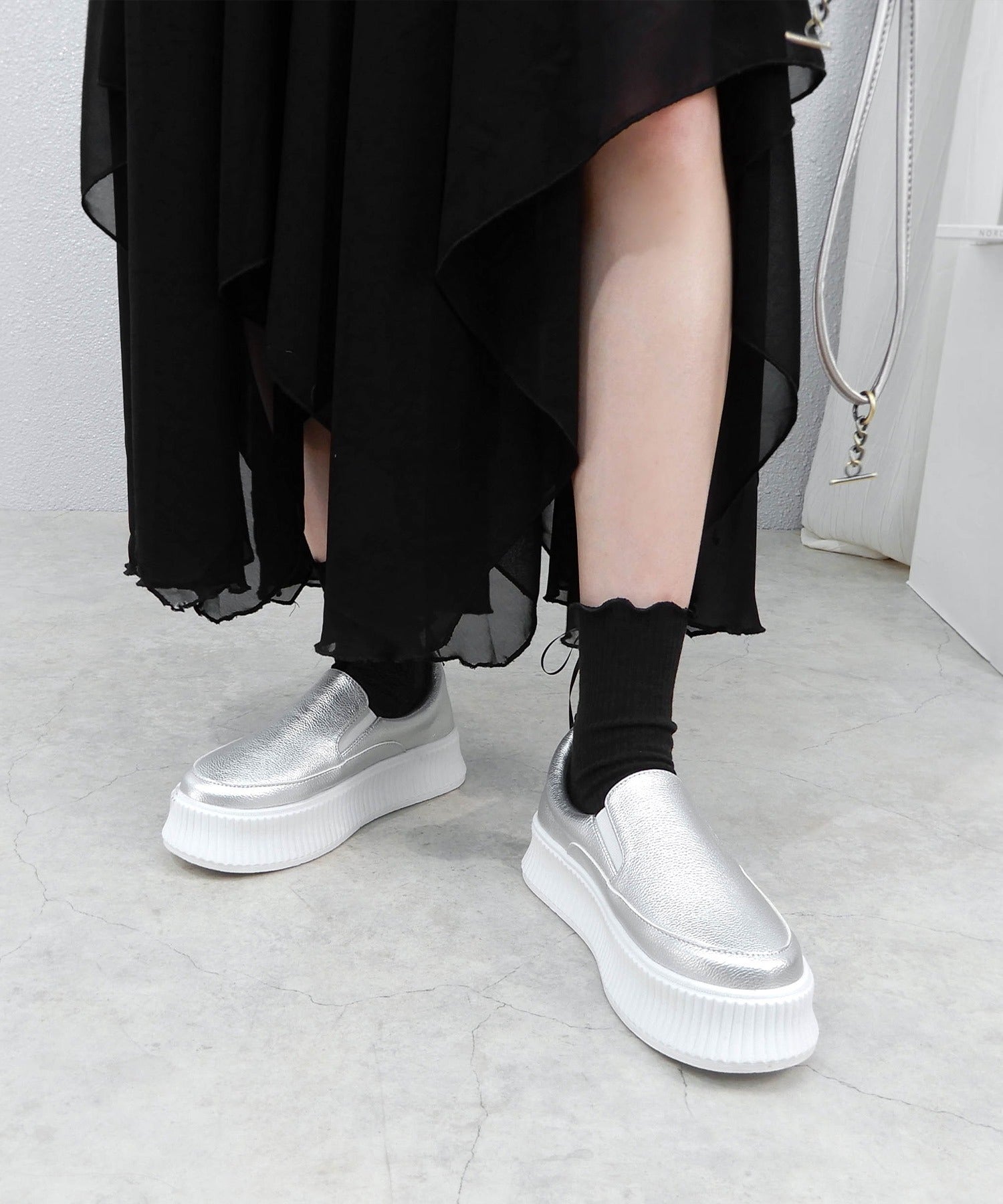 minia track sole slip-on sneakers
